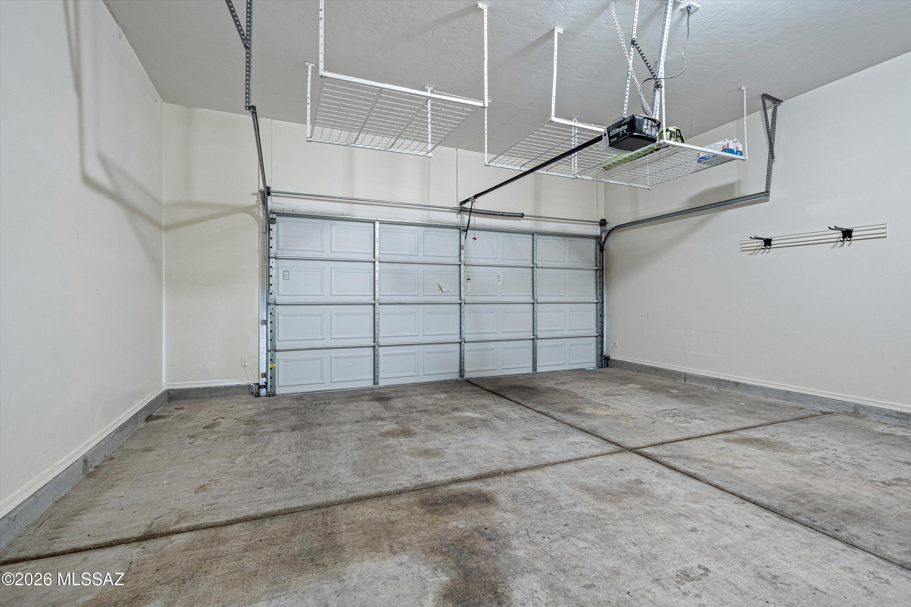 Rancho Vistoso NGHB 10 PCLS S,U & V - Residential