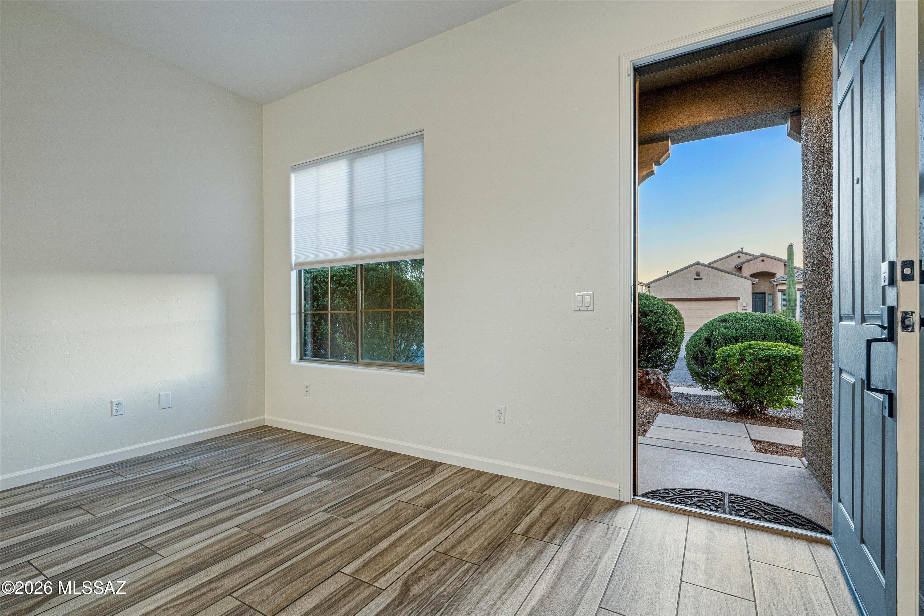 Rancho Vistoso NGHB 10 PCLS S,U & V - Residential
