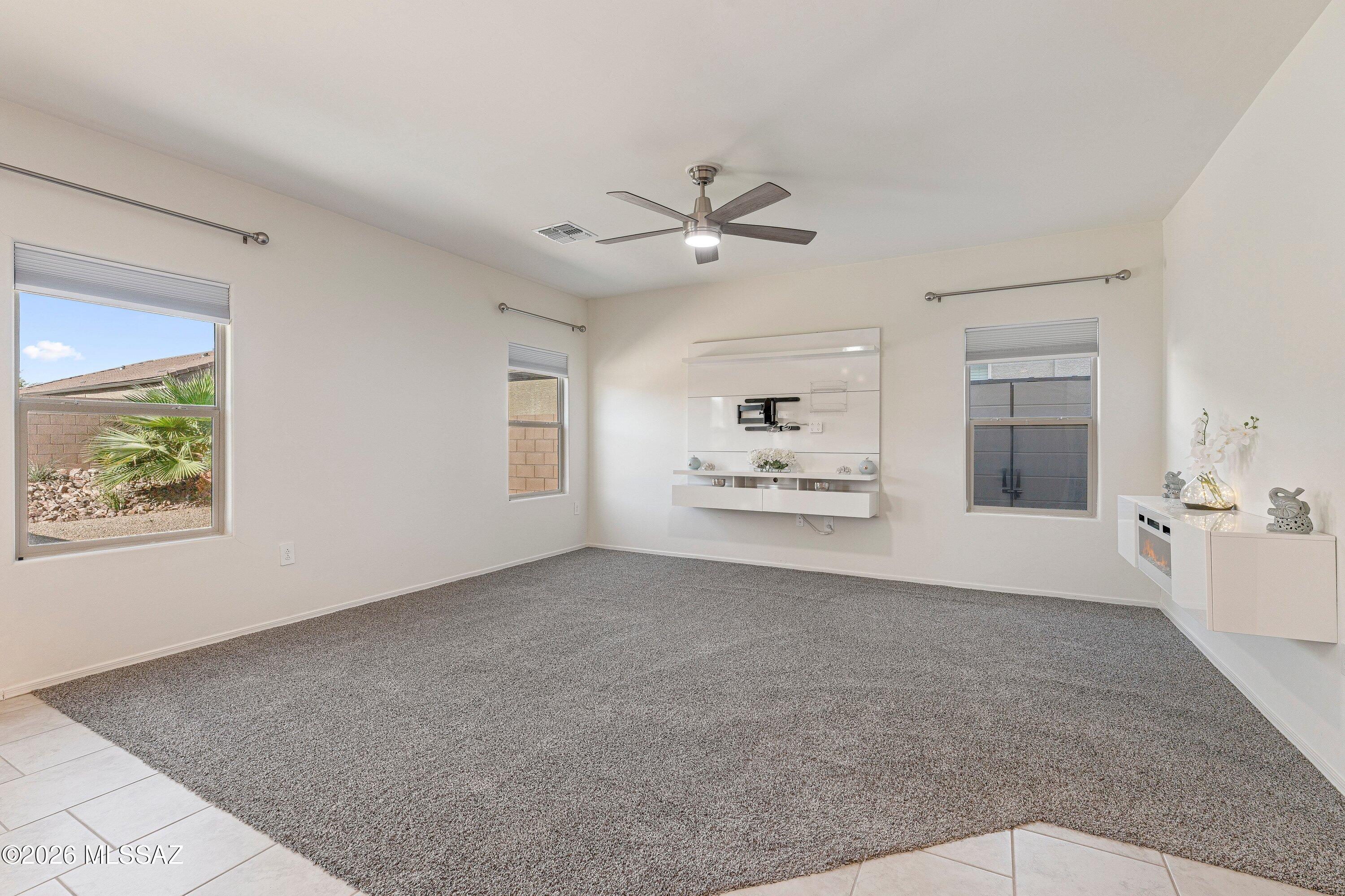 Saguaro Bloom SQ20180540069 - Residential