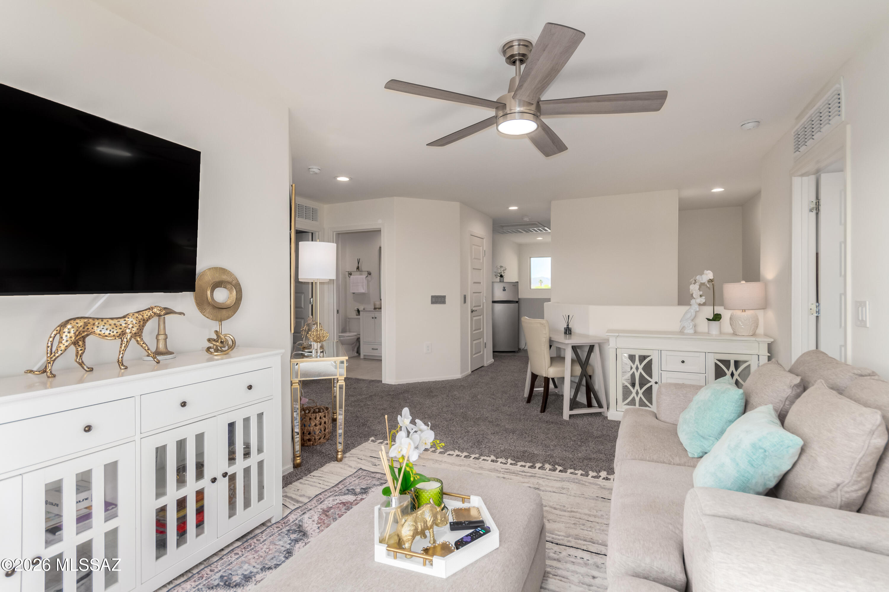 Saguaro Bloom SQ20180540069 - Residential