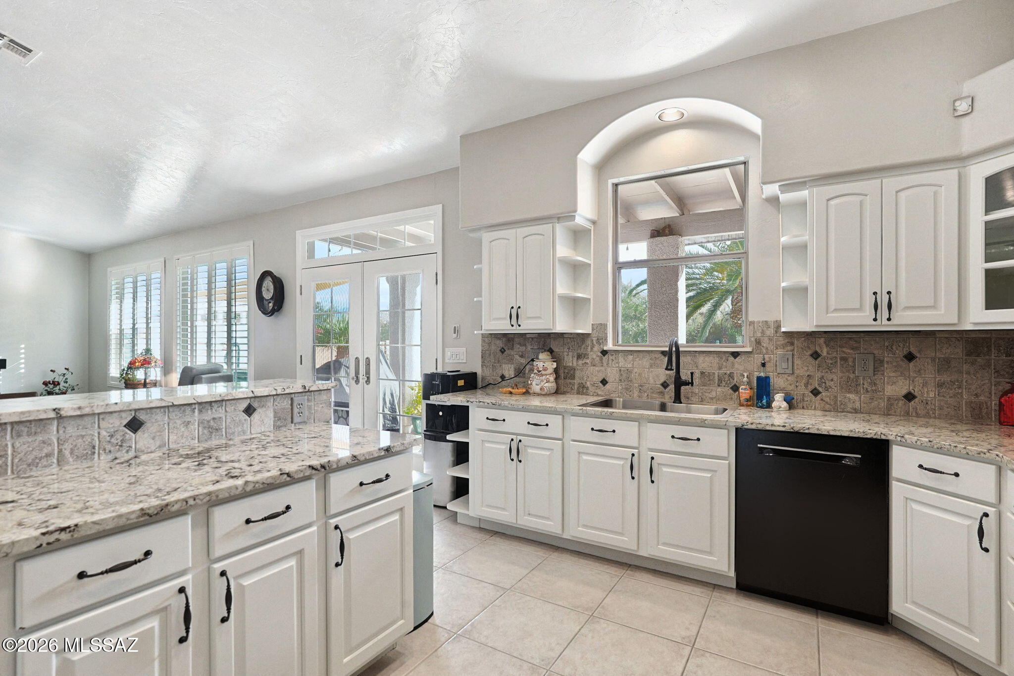 Colonias La Canada (83-219) - Residential