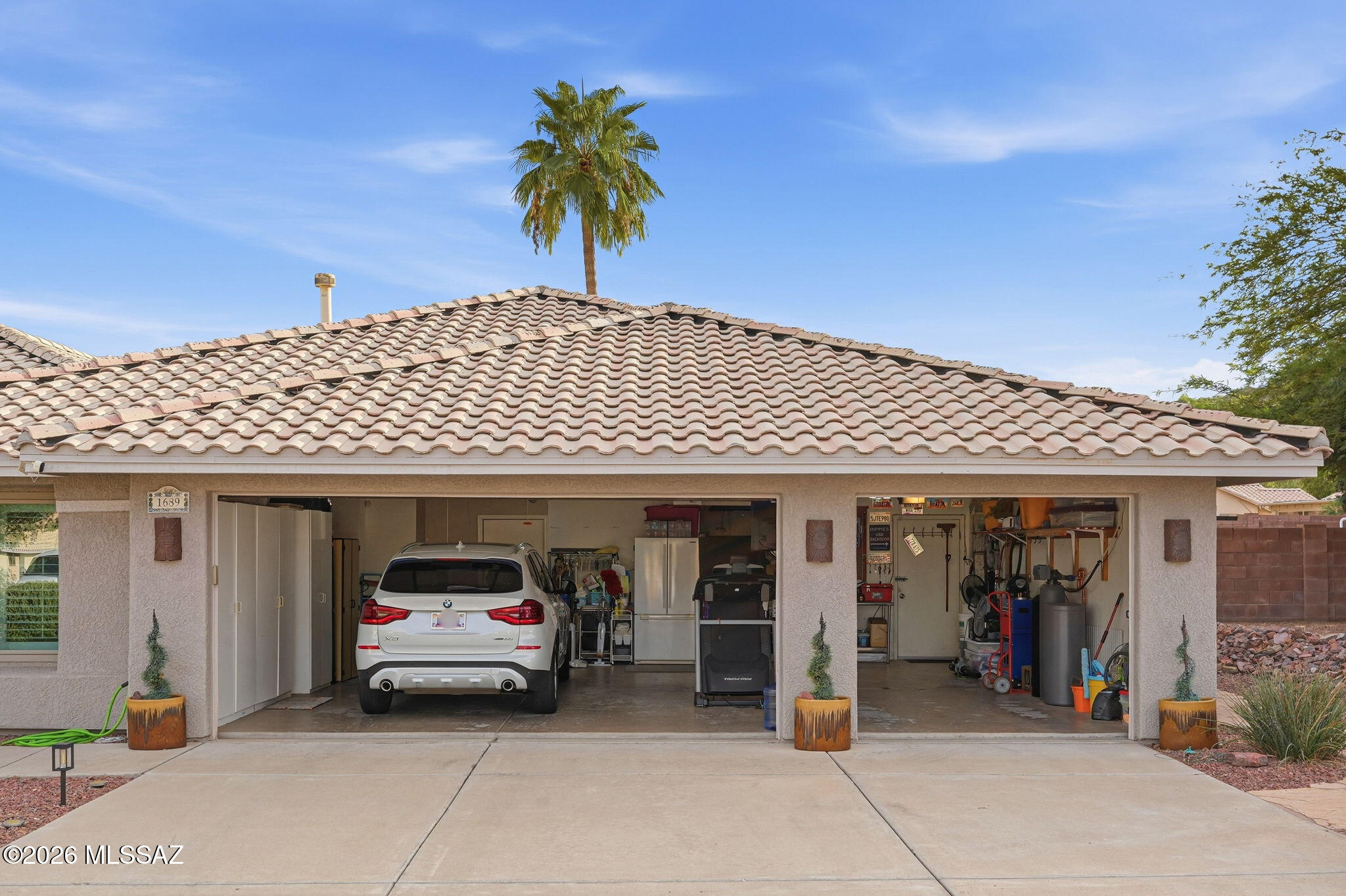 Colonias La Canada (83-219) - Residential