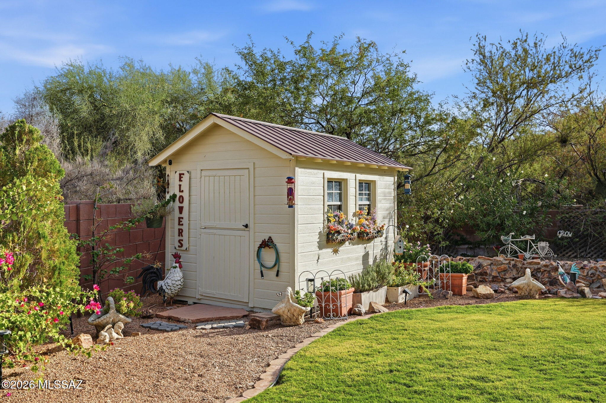 Colonias La Canada (83-219) - Residential