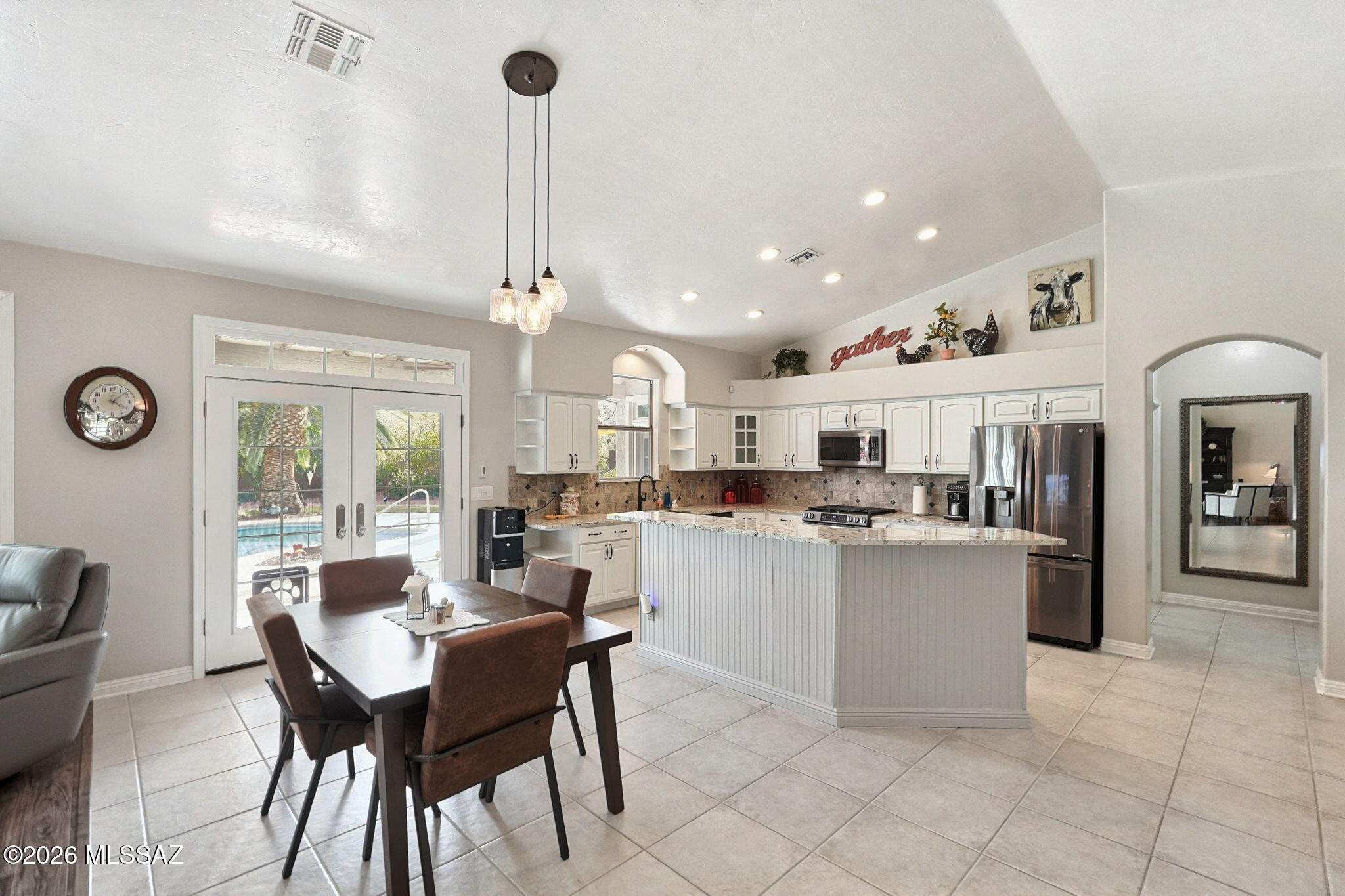 Colonias La Canada (83-219) - Residential