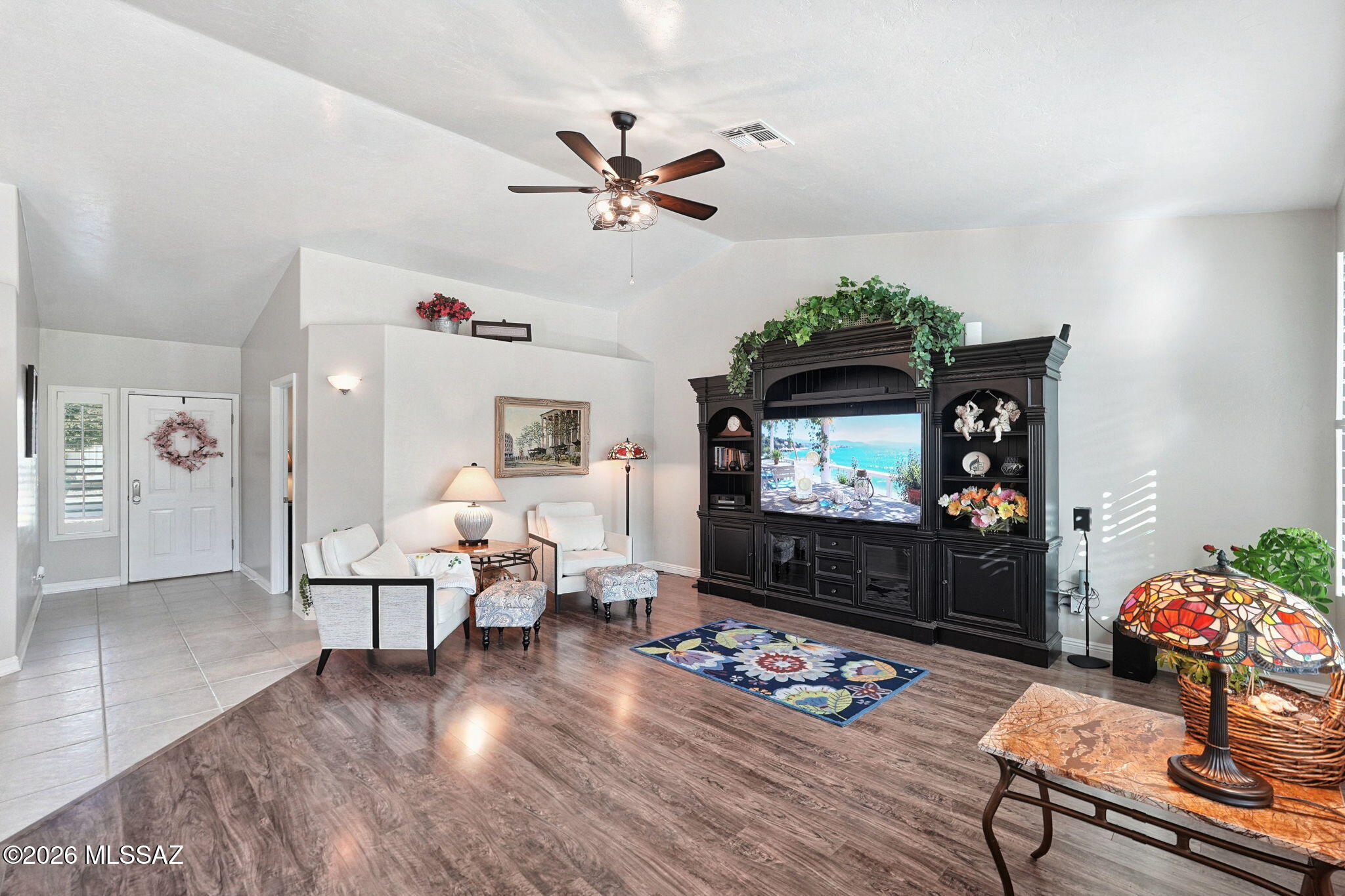 Colonias La Canada (83-219) - Residential