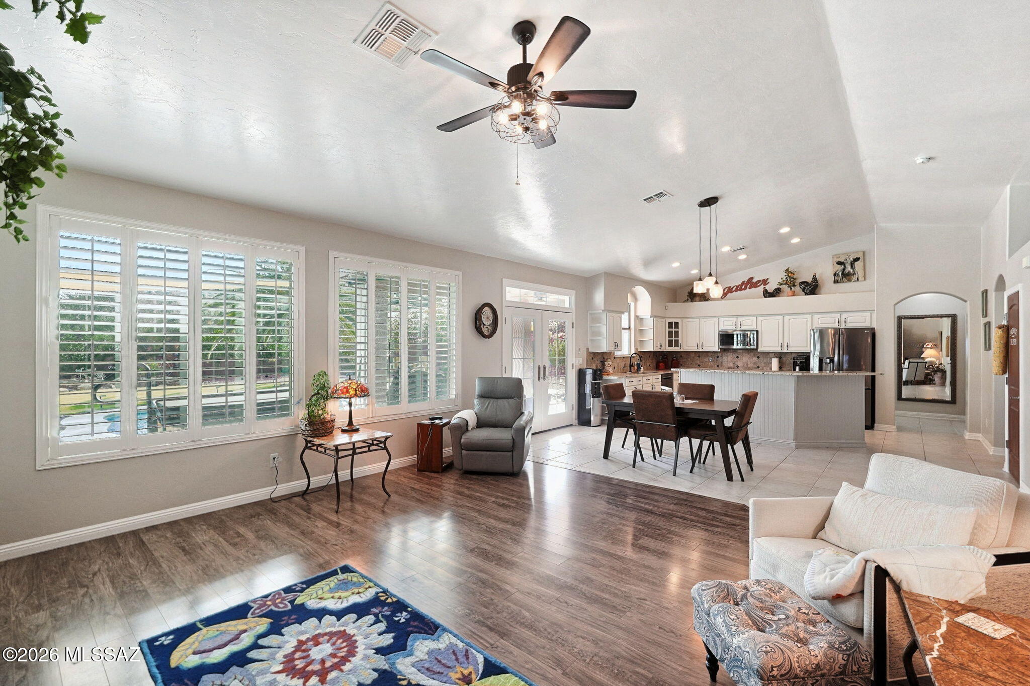 Colonias La Canada (83-219) - Residential