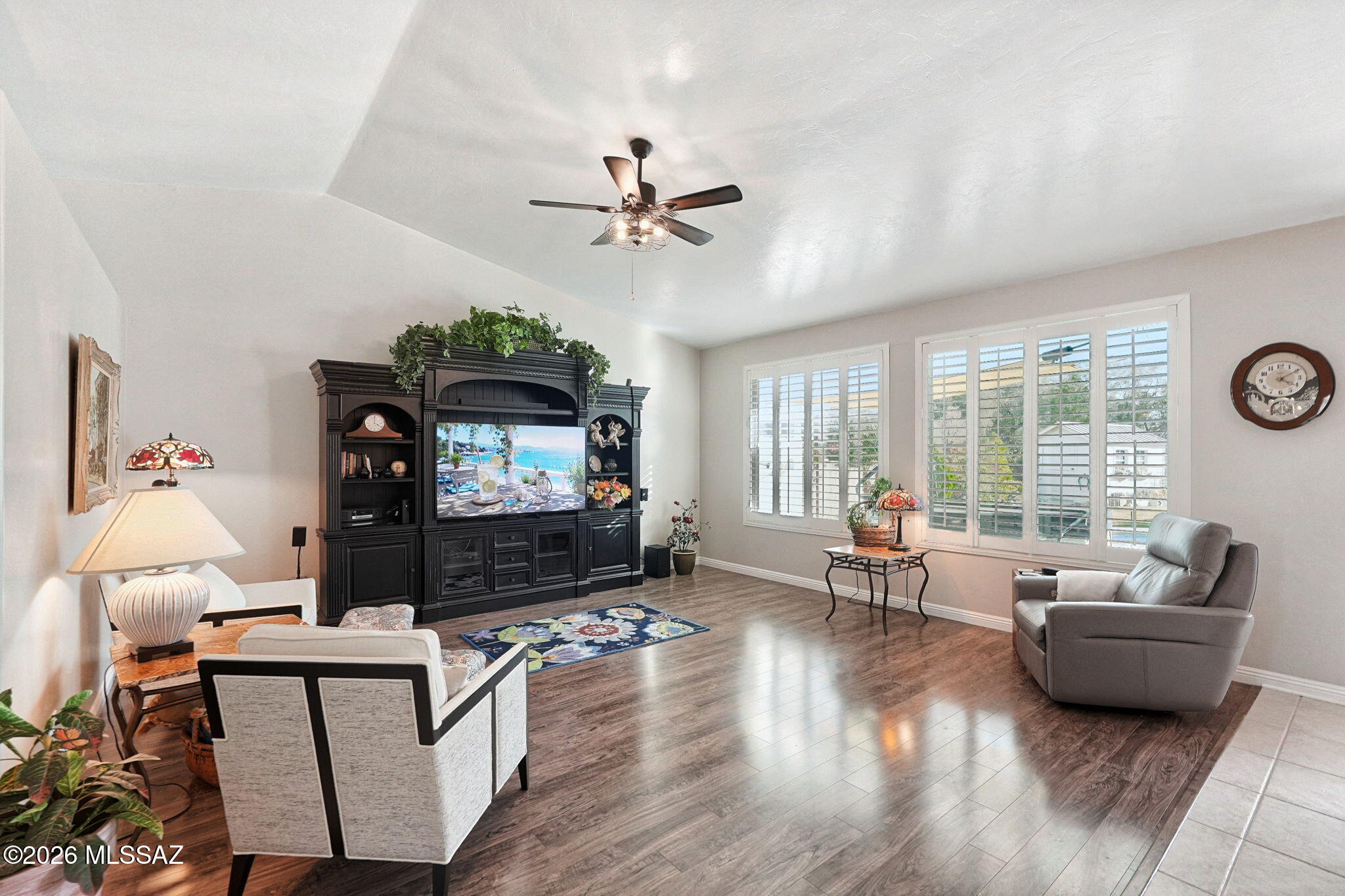 Colonias La Canada (83-219) - Residential