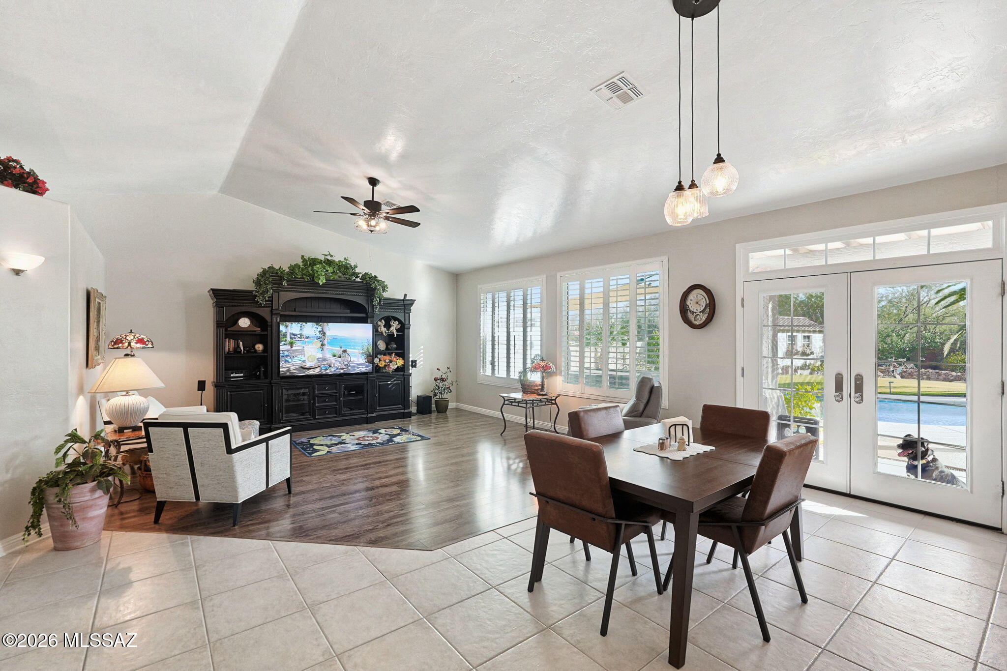 Colonias La Canada (83-219) - Residential