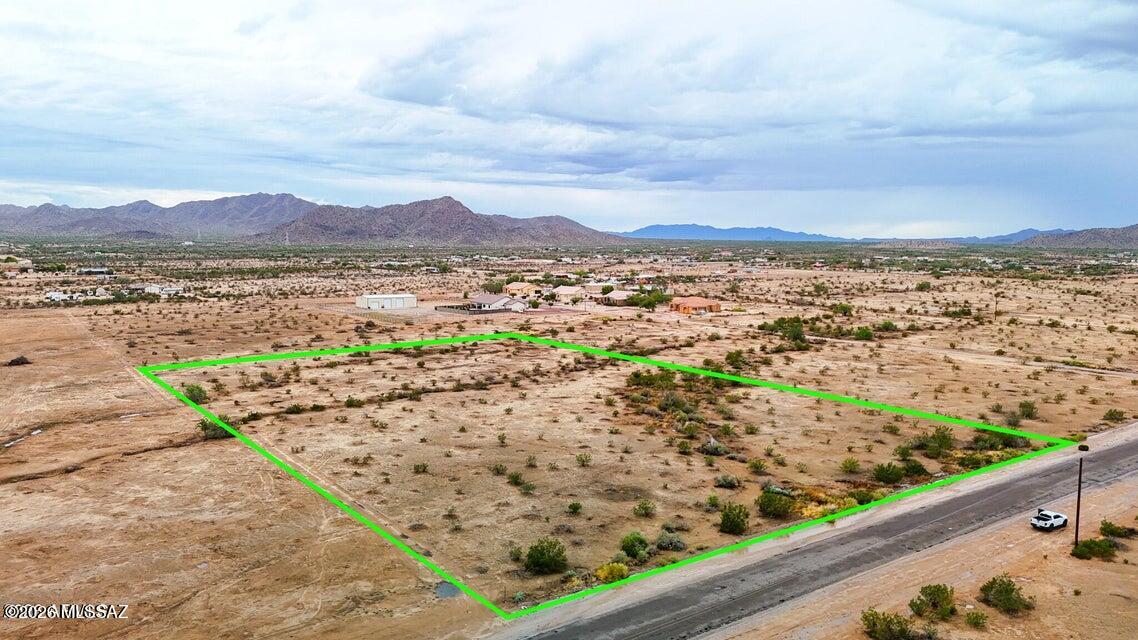 5 Acre lot perfect for your home or manufactured. Also perfect to split for an investor! Located off a paved road with power available, this lot is zoned GR with no HOA or CC&R's. Horses, boats, RV's and all the toys are welcome! A great property conveniently located but extremely private and very nice neighboring properties.