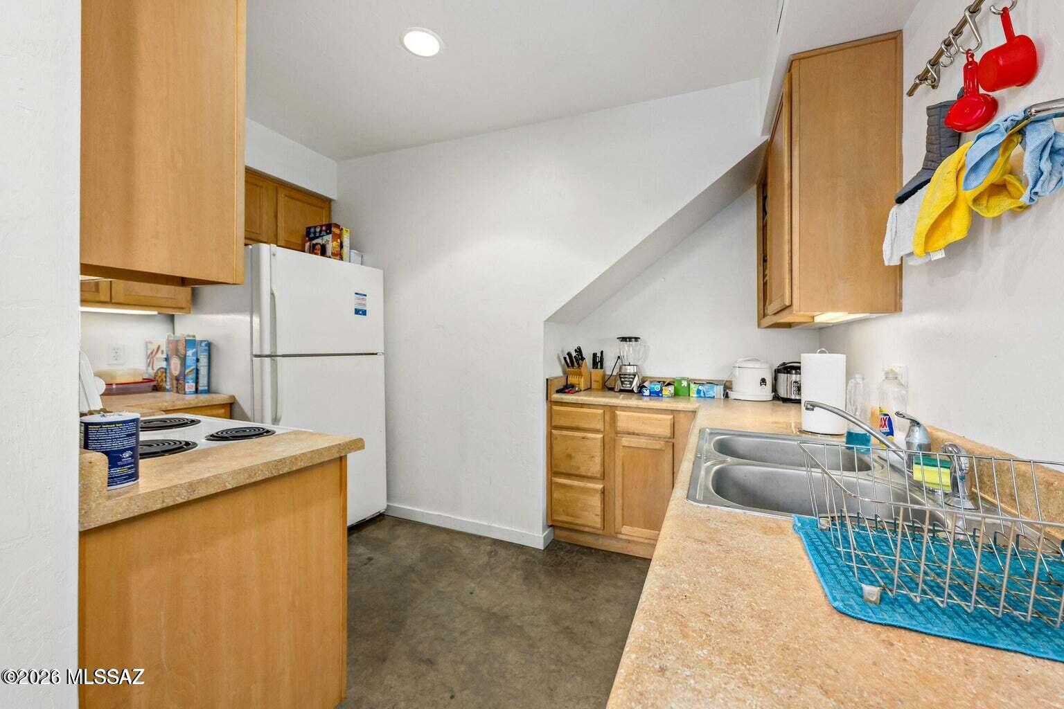 West University Court (1-7) - Residential Lease