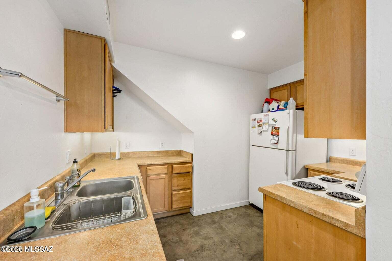 West University Court (1-7) - Residential Lease
