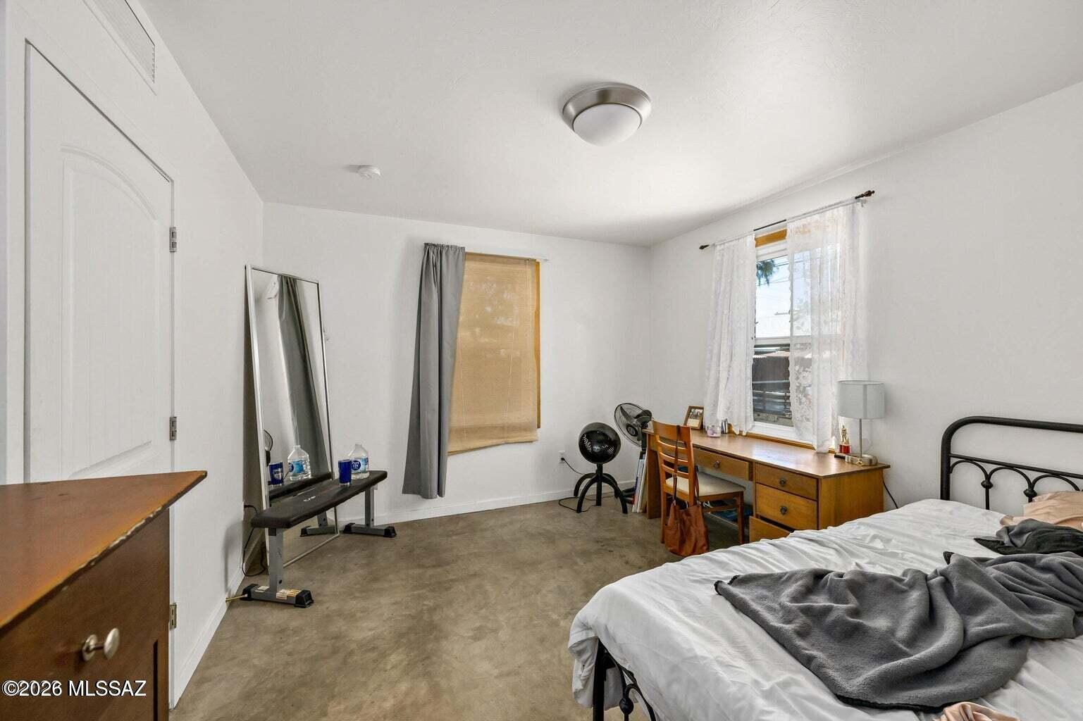 West University Court (1-7) - Residential Lease