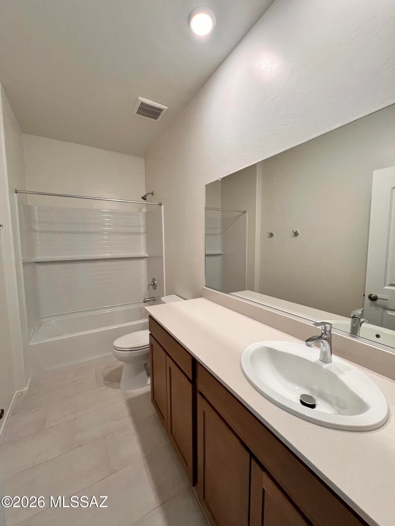 La Escalera Phase 1 - Residential Lease