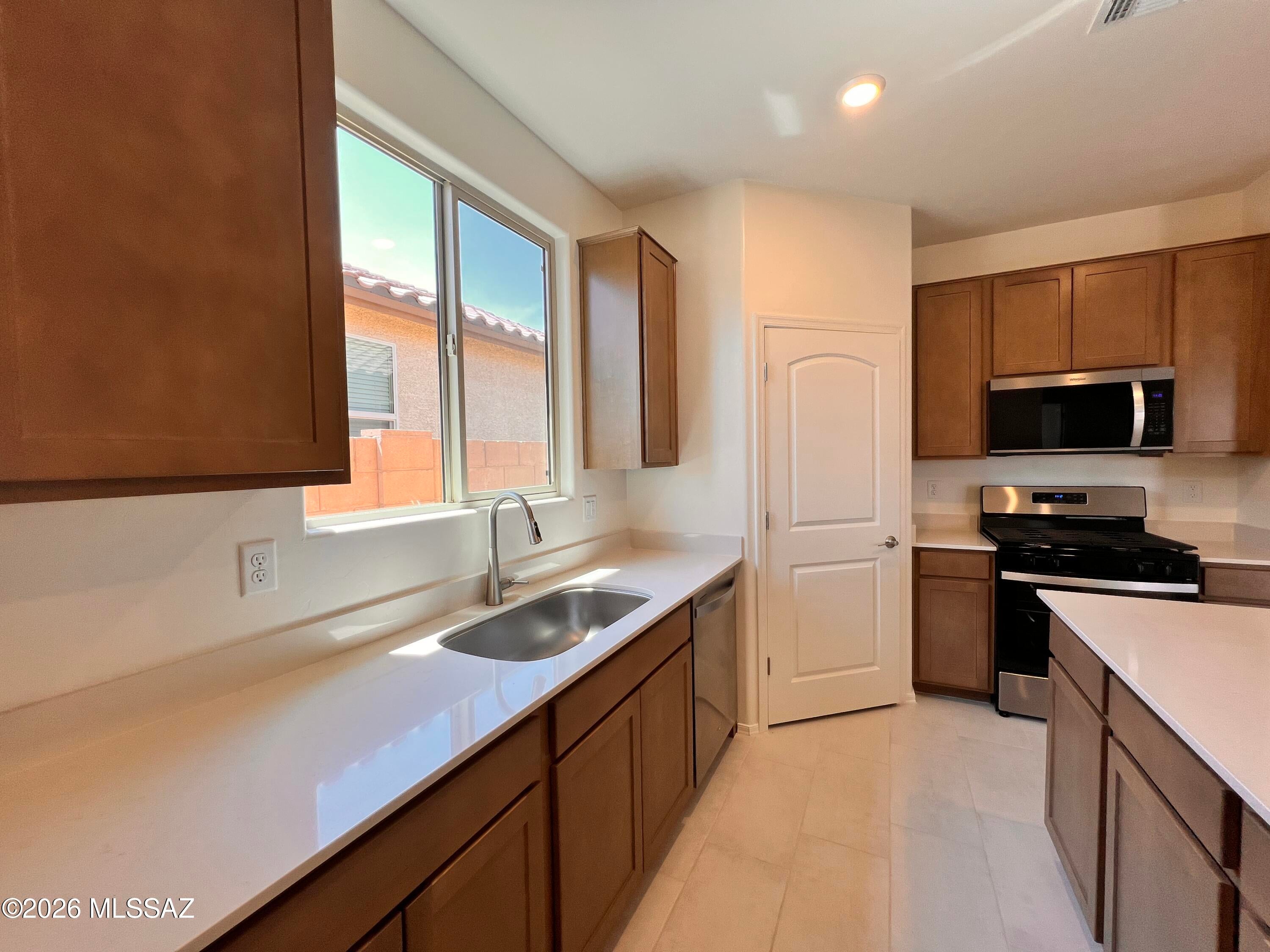 La Escalera Phase 1 - Residential Lease