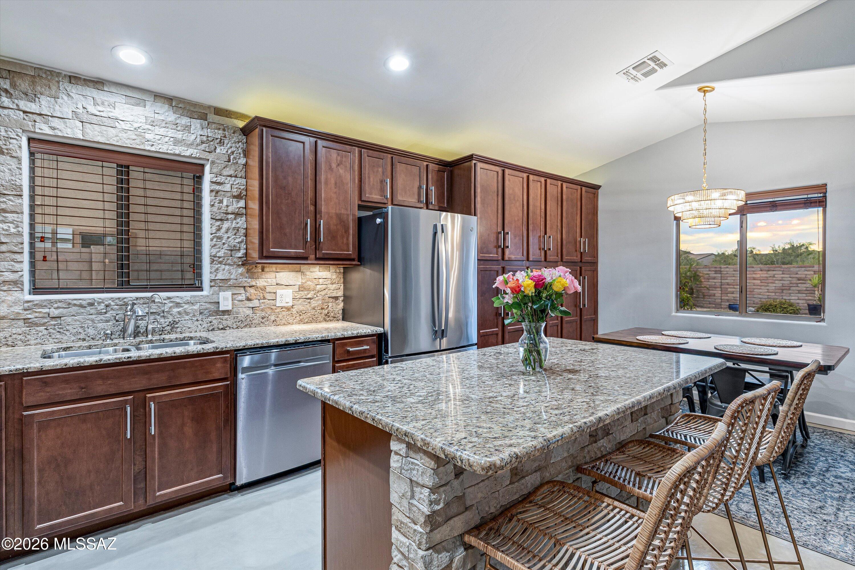 Continental Reserve Blk. 16B (1-86) - Residential