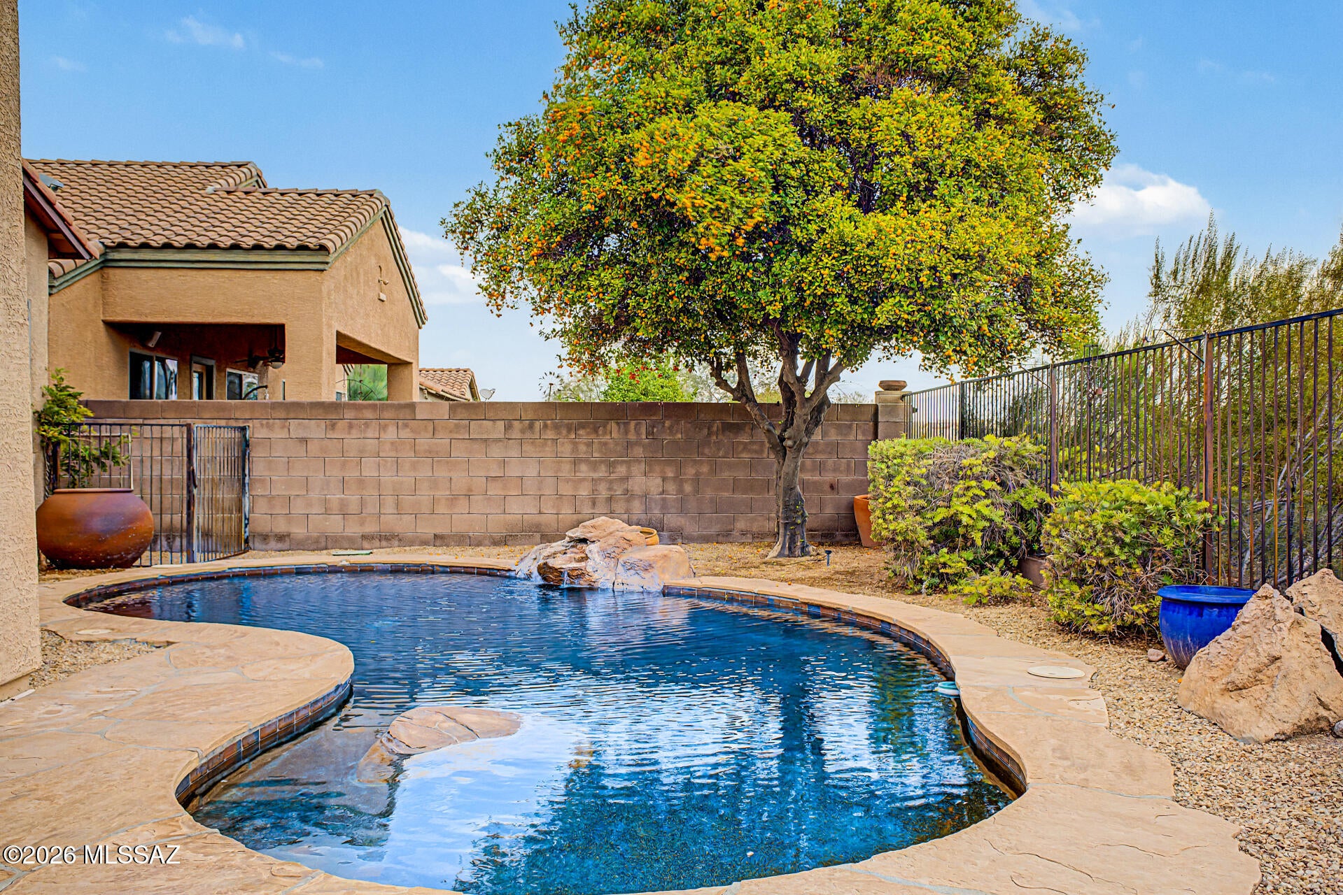 Continental Reserve Blk. 1 & 7 (1-61) - Residential