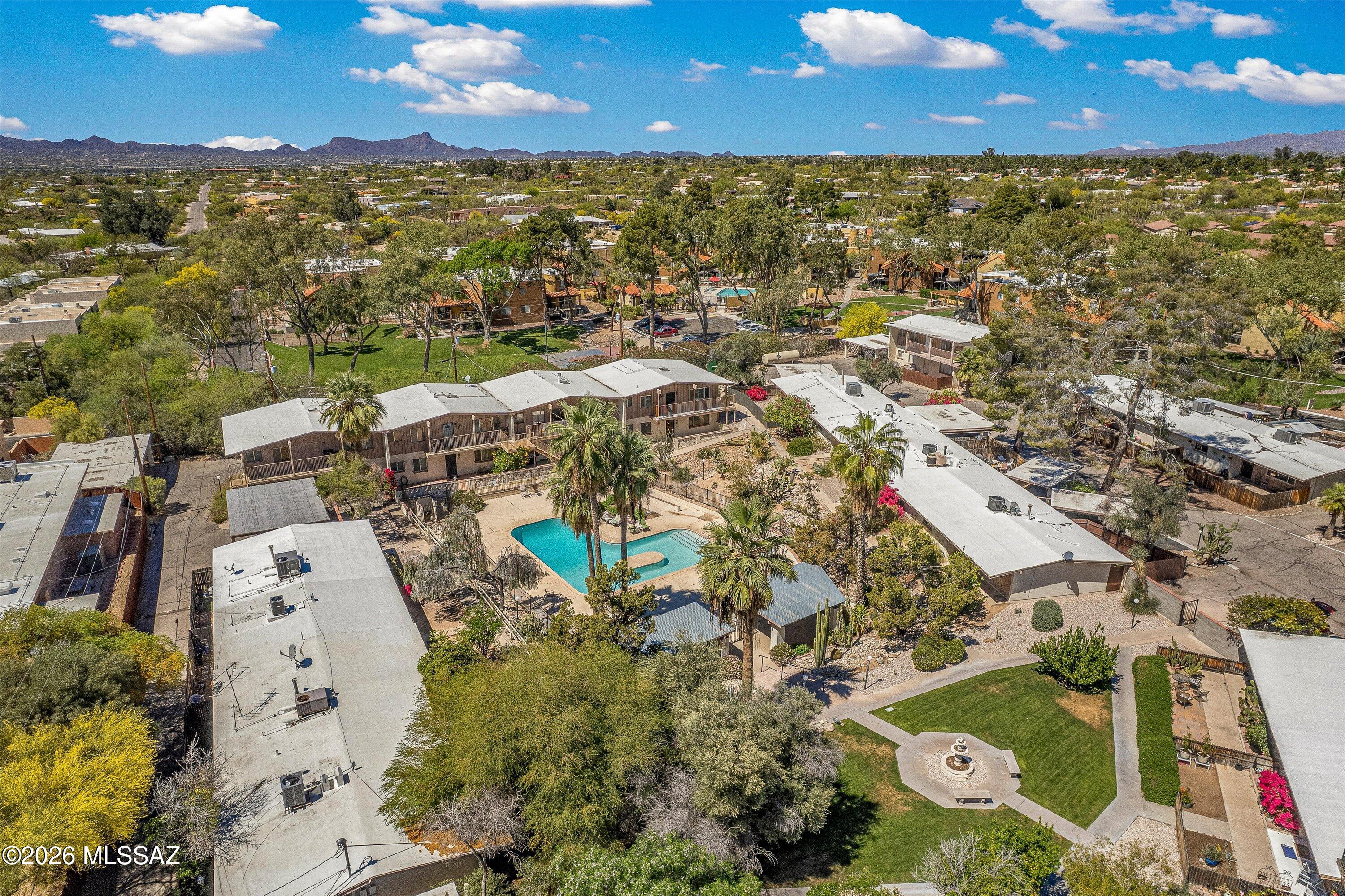 Oracle North Condominiums - Residential