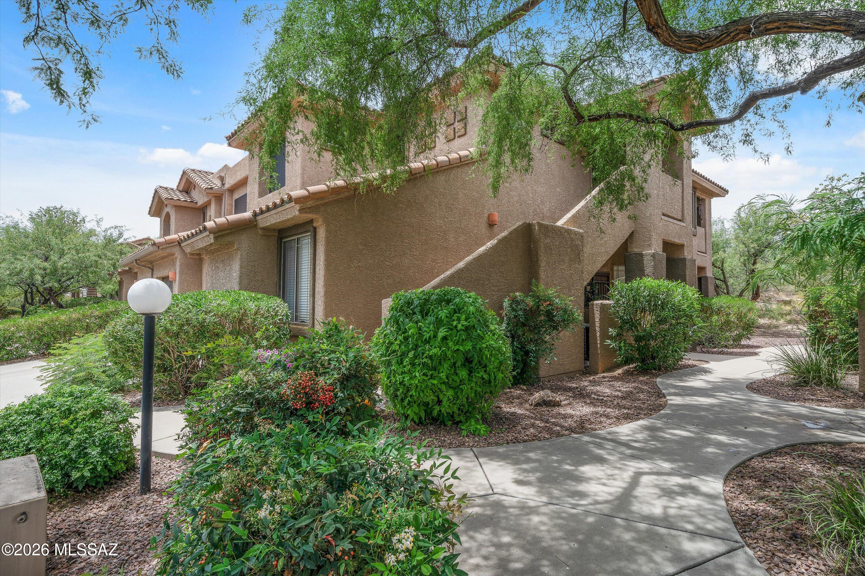 Vistoso Golf Casitas II, A Condominium (101-116, 201-216) - Residential