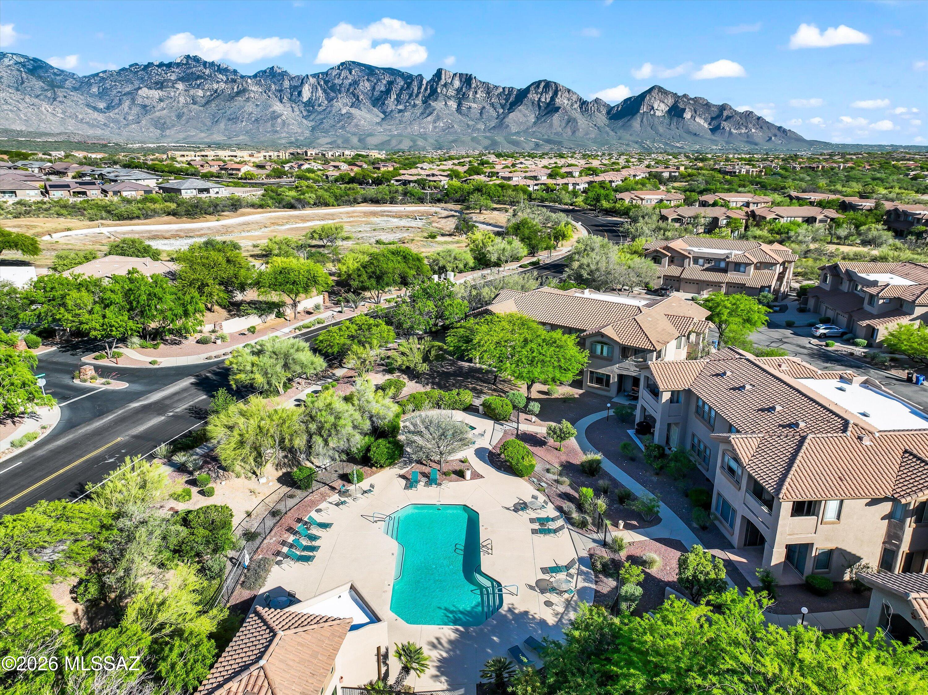 Vistoso Golf Casitas II, A Condominium (101-116, 201-216) - Residential