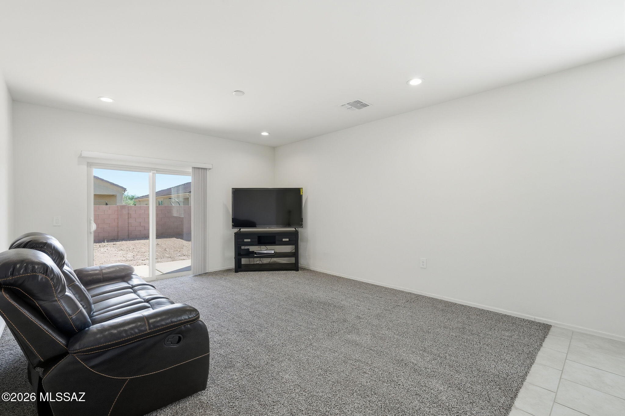 Saguaro Bloom SQ20180540069 - Residential
