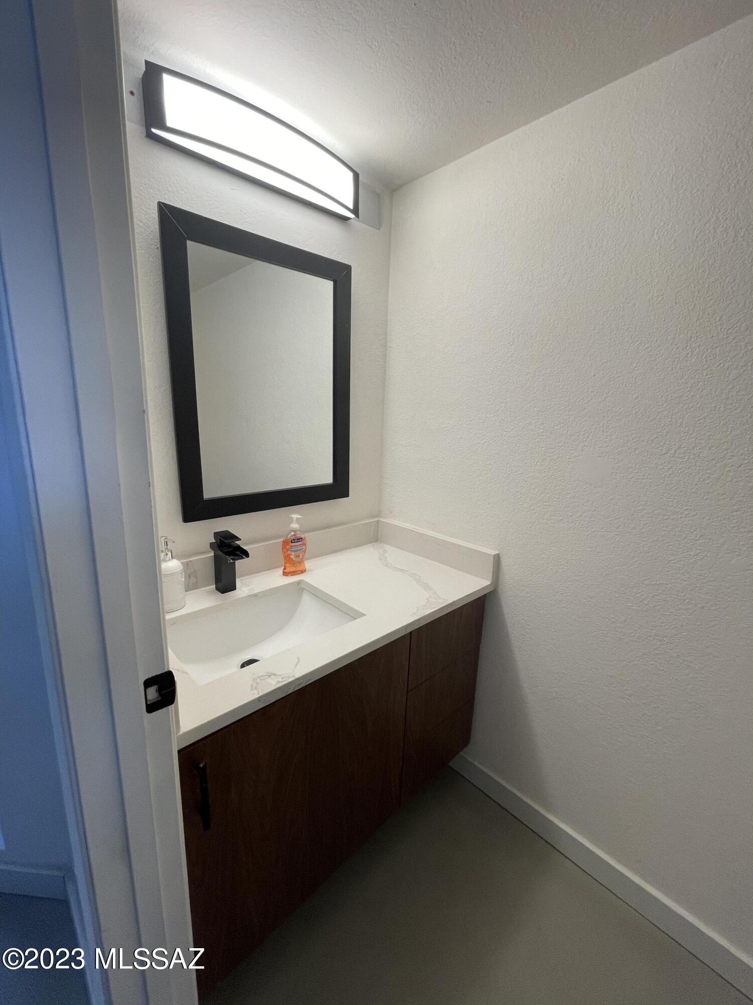 Mescal Place Townhouses (1-13) - Residential Lease