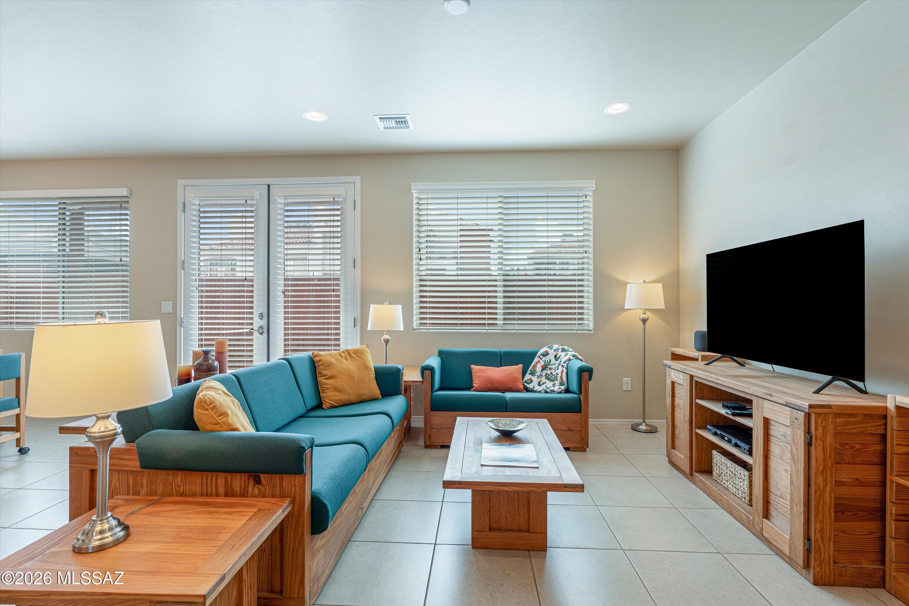 Alamo Crossing - Residential