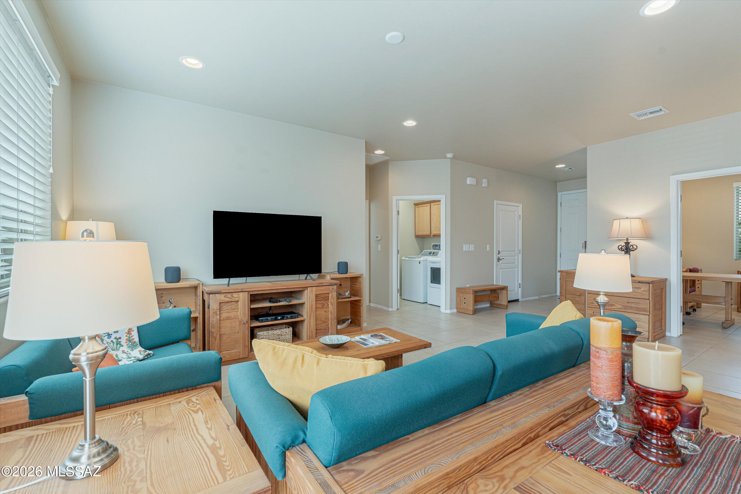 Alamo Crossing - Residential