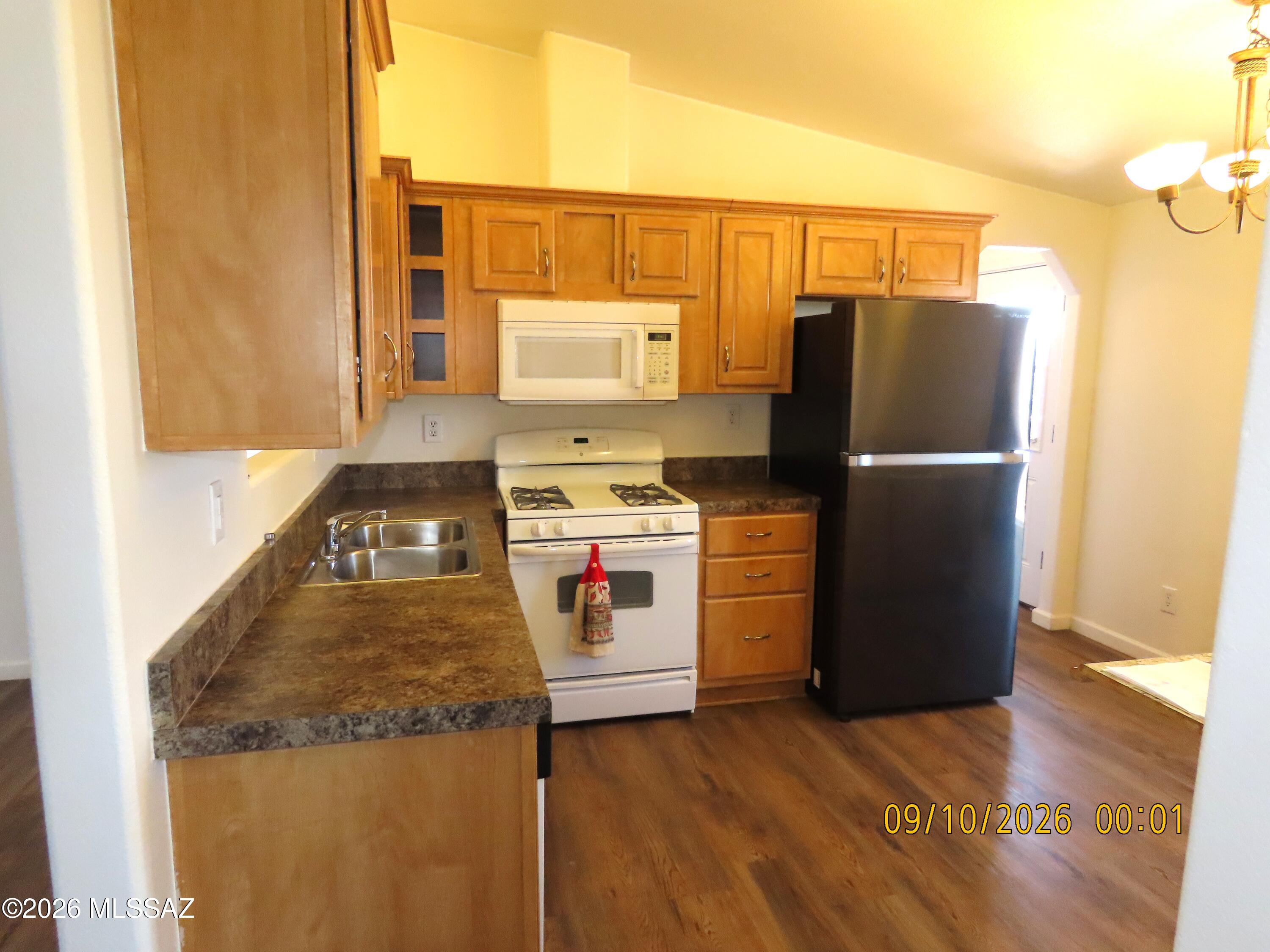 Mescal Lakes - Residential