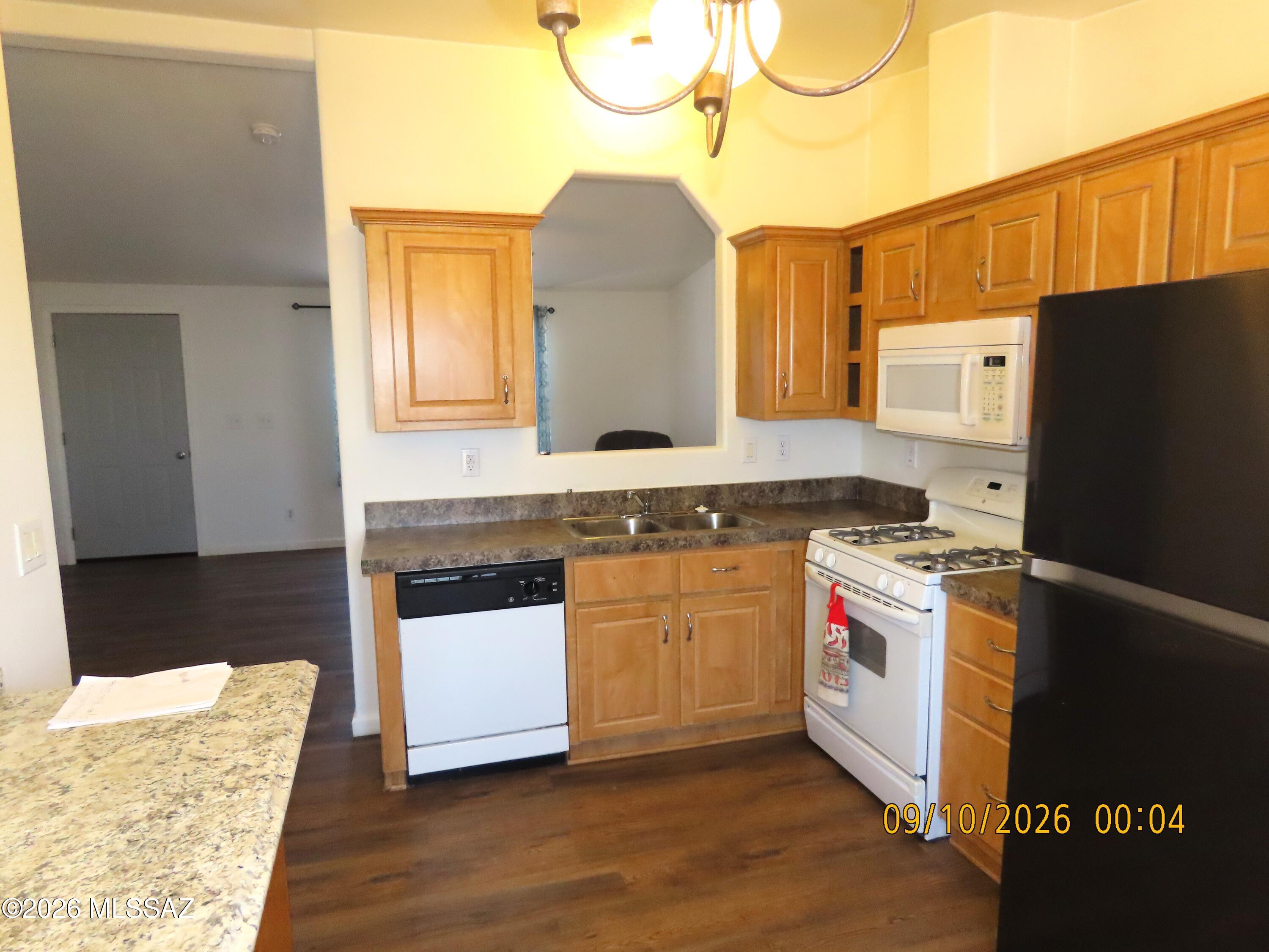 Mescal Lakes - Residential