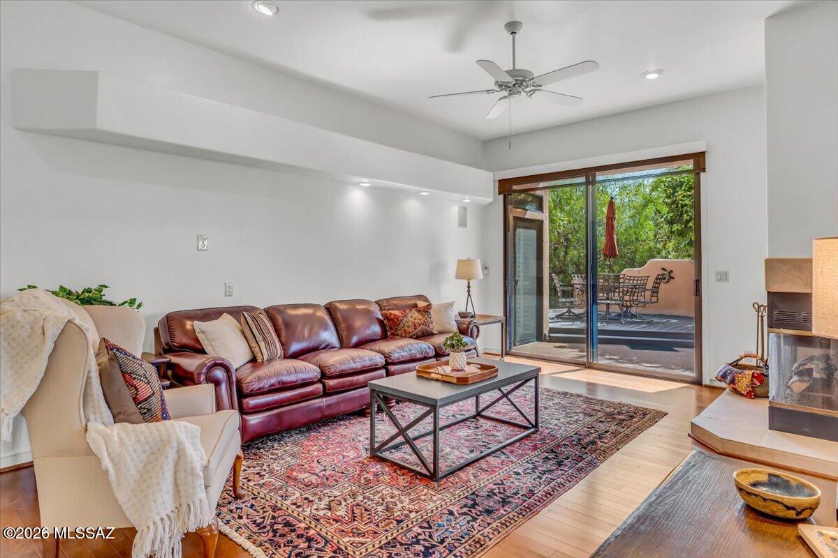 Paloma Del Sol (1-50) - Residential