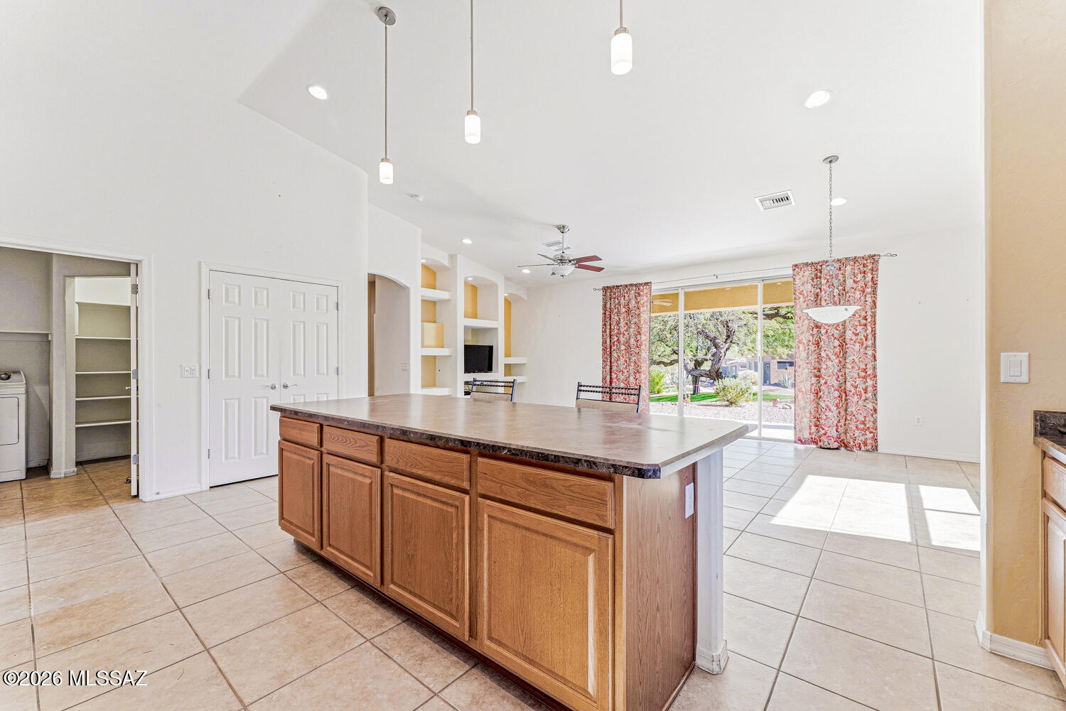 Las Campanas Villiage Phase II (112-219) - Residential