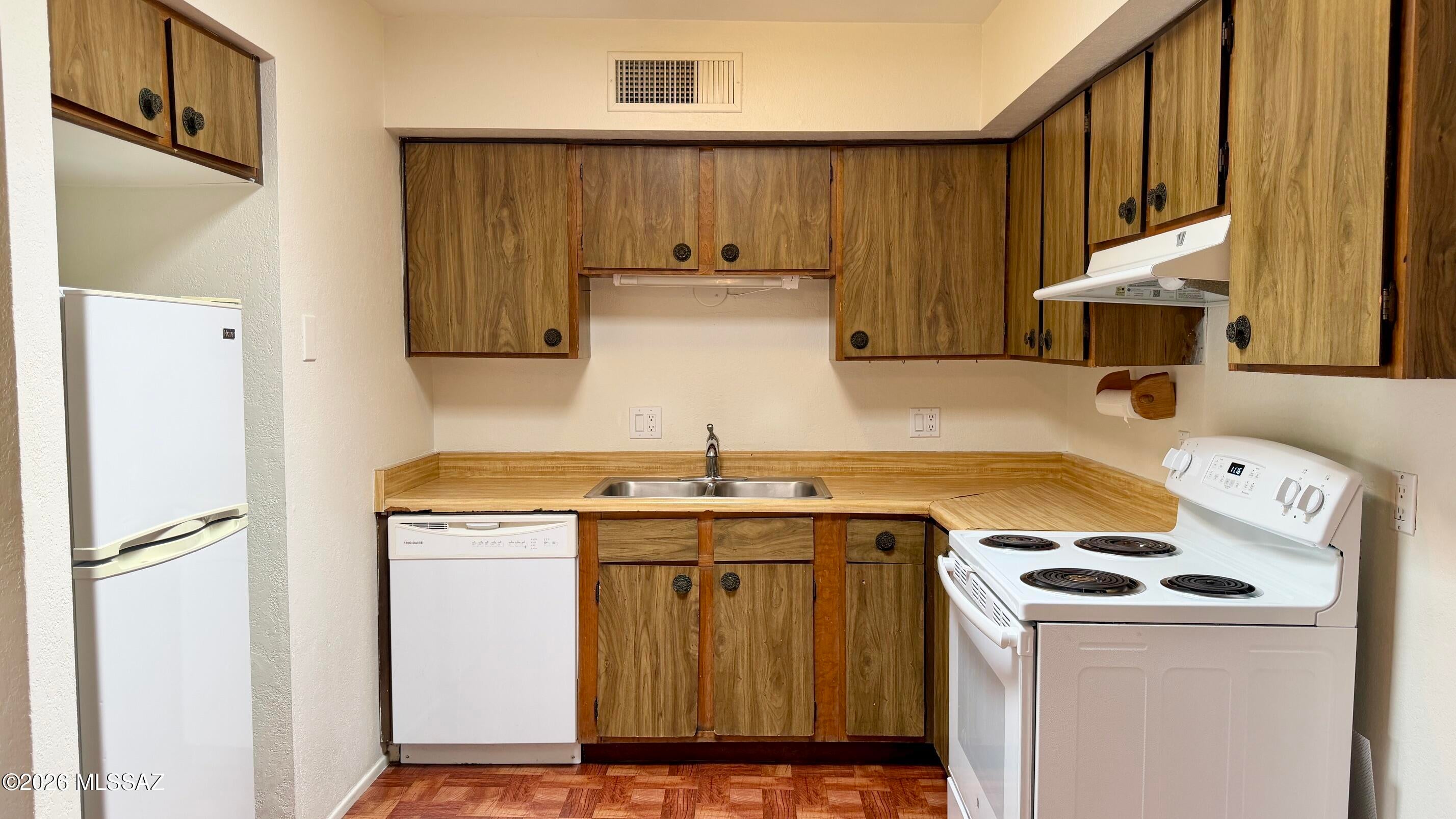 Western Winds Townhouses (1-37) - Residential