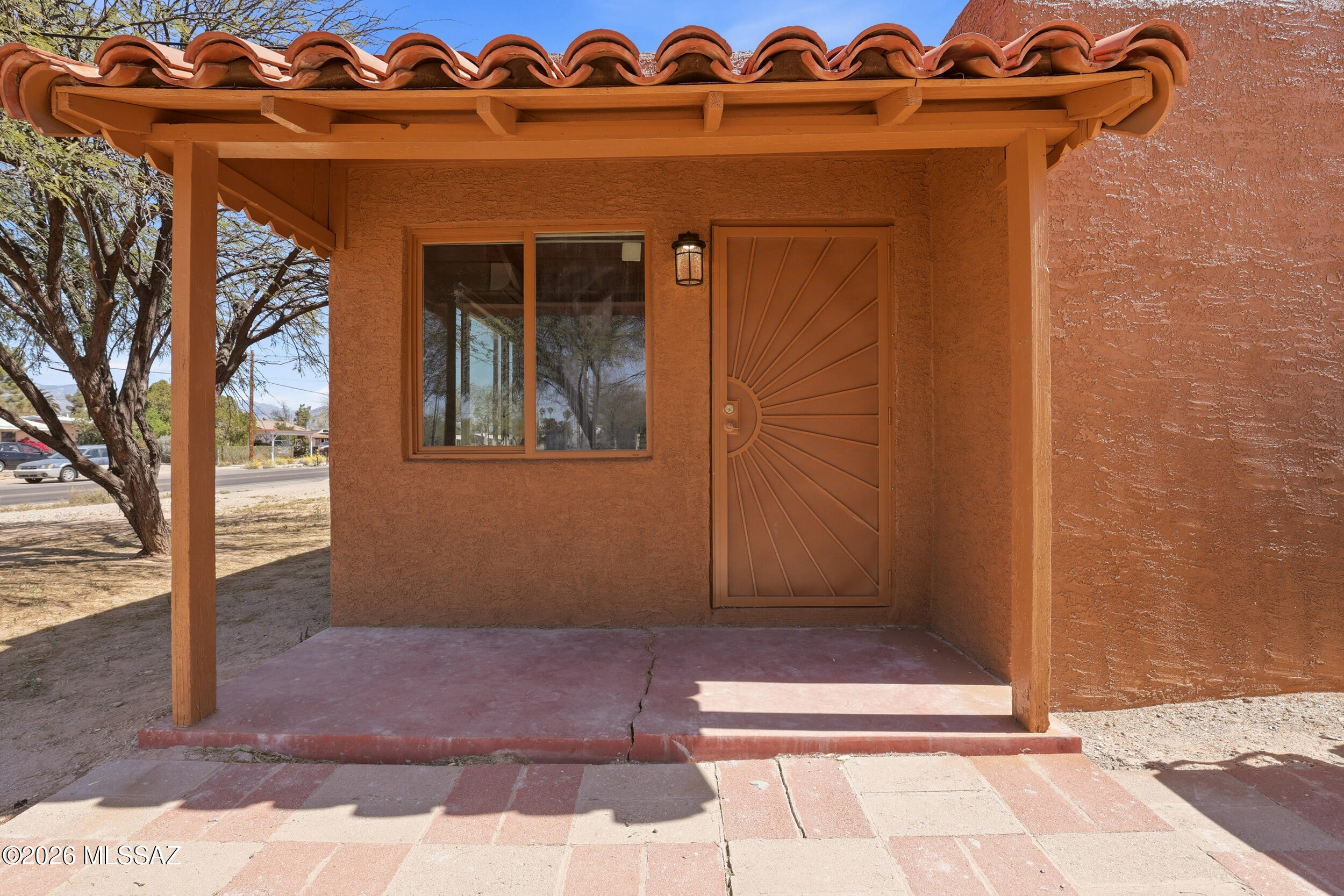 Los Nidos - Residential Income