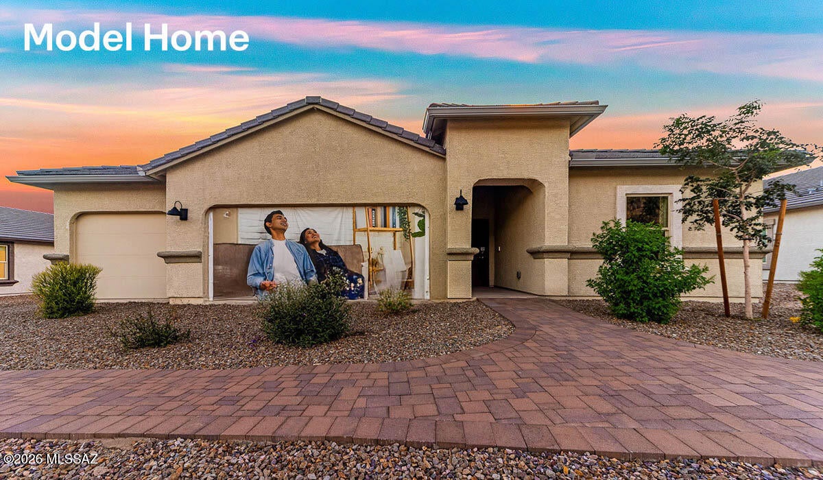 Welcome to the Kingston floor plan in the desirable Entrada del Toro community in Sahuarita! This single-story home offers 4 bedrooms, 2 bathrooms, and 2172 sqft. of open-concept living. The spacious great room flows into the kitchen and dining area, perfect for everyday living and entertaining. Enjoy a resort-like lifestyle with pools, splash pad, 10-acre lake, recreation center, basketball and pickleball courts, plus parks, walking paths, and scenic mountain views. All just minutes from shopping, dining, and I-19!