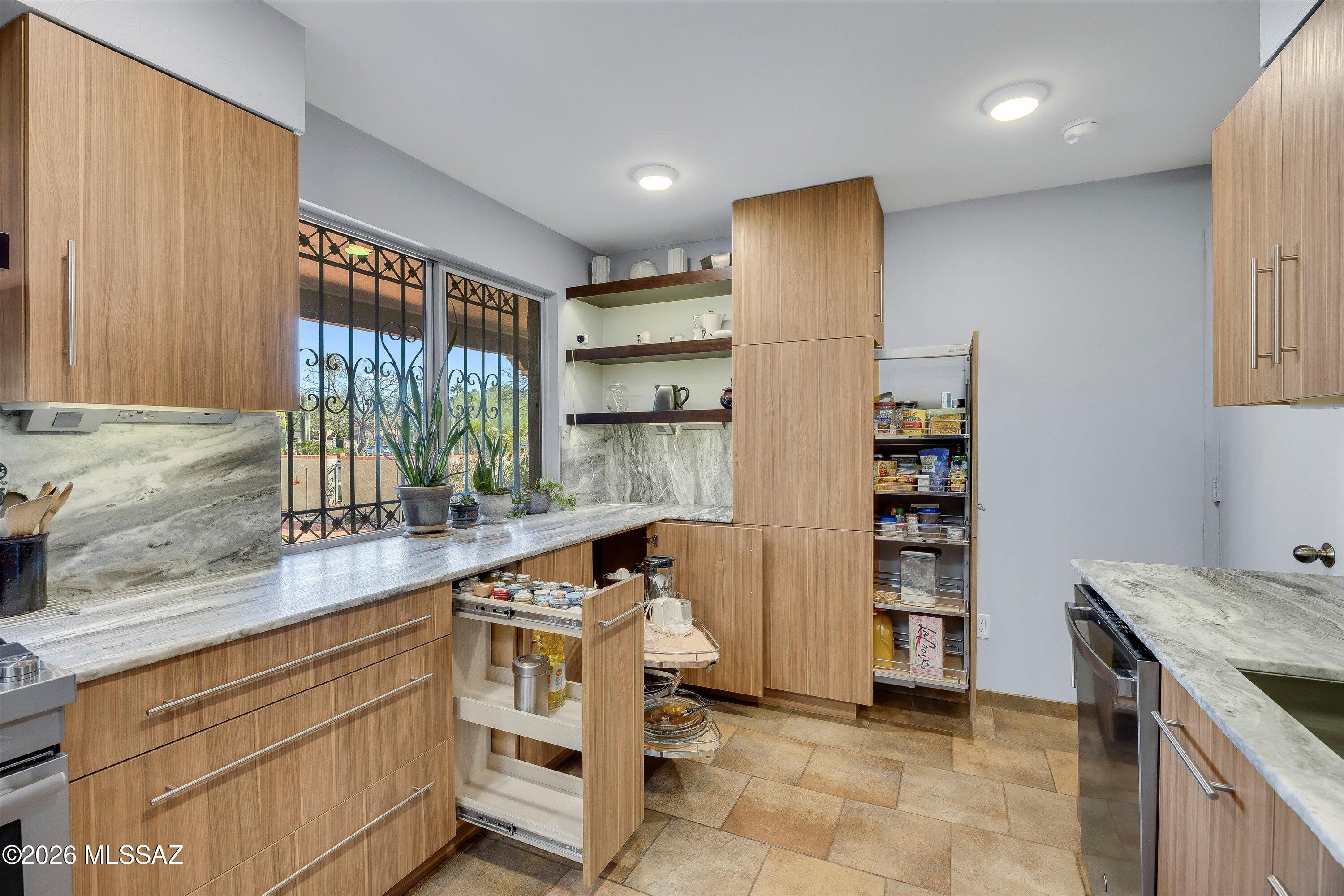 Colonia Verde (1-12) - Residential