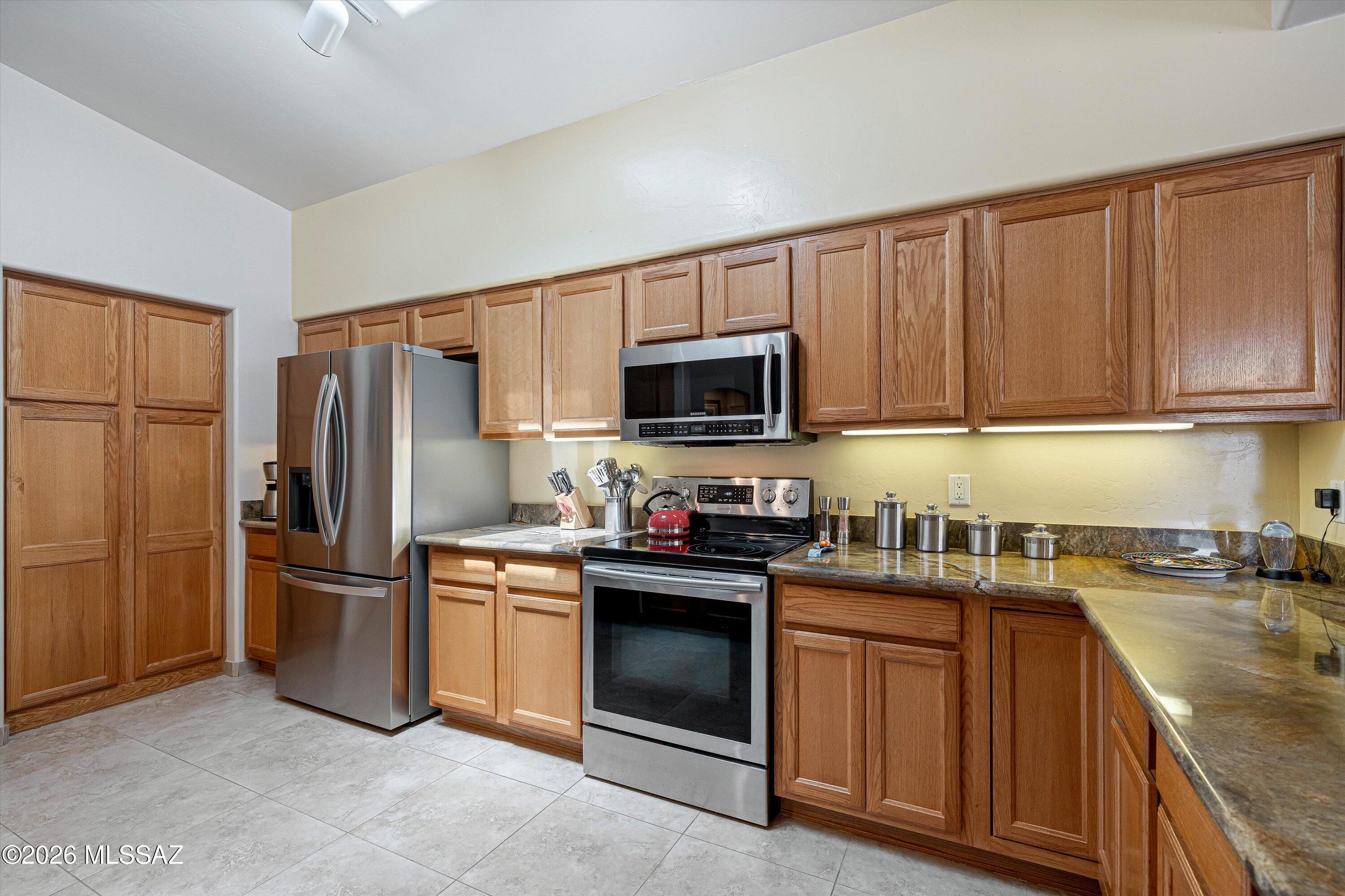 Bluffs At Dove Mountain (1-122) - Residential