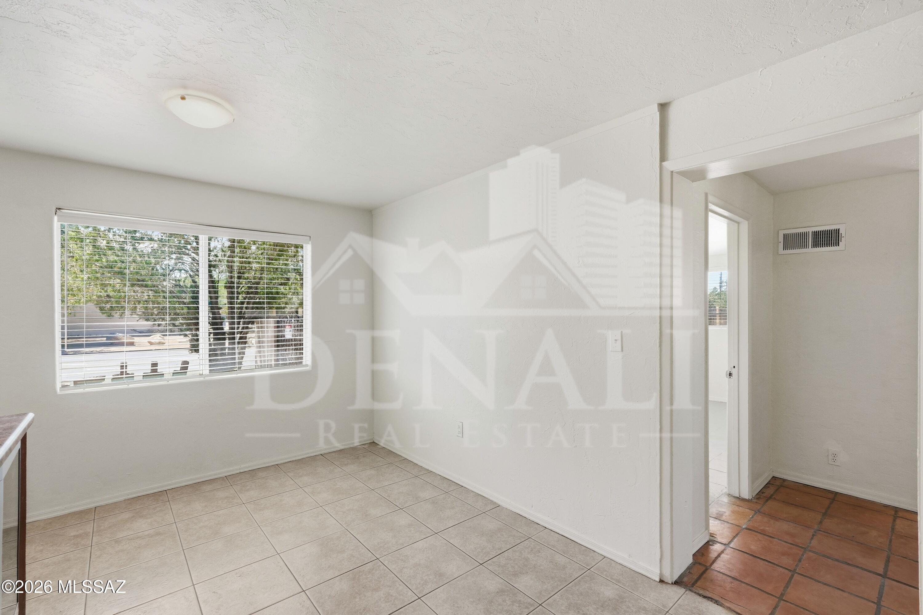 Amphitheater Acres Addn. - Residential Lease