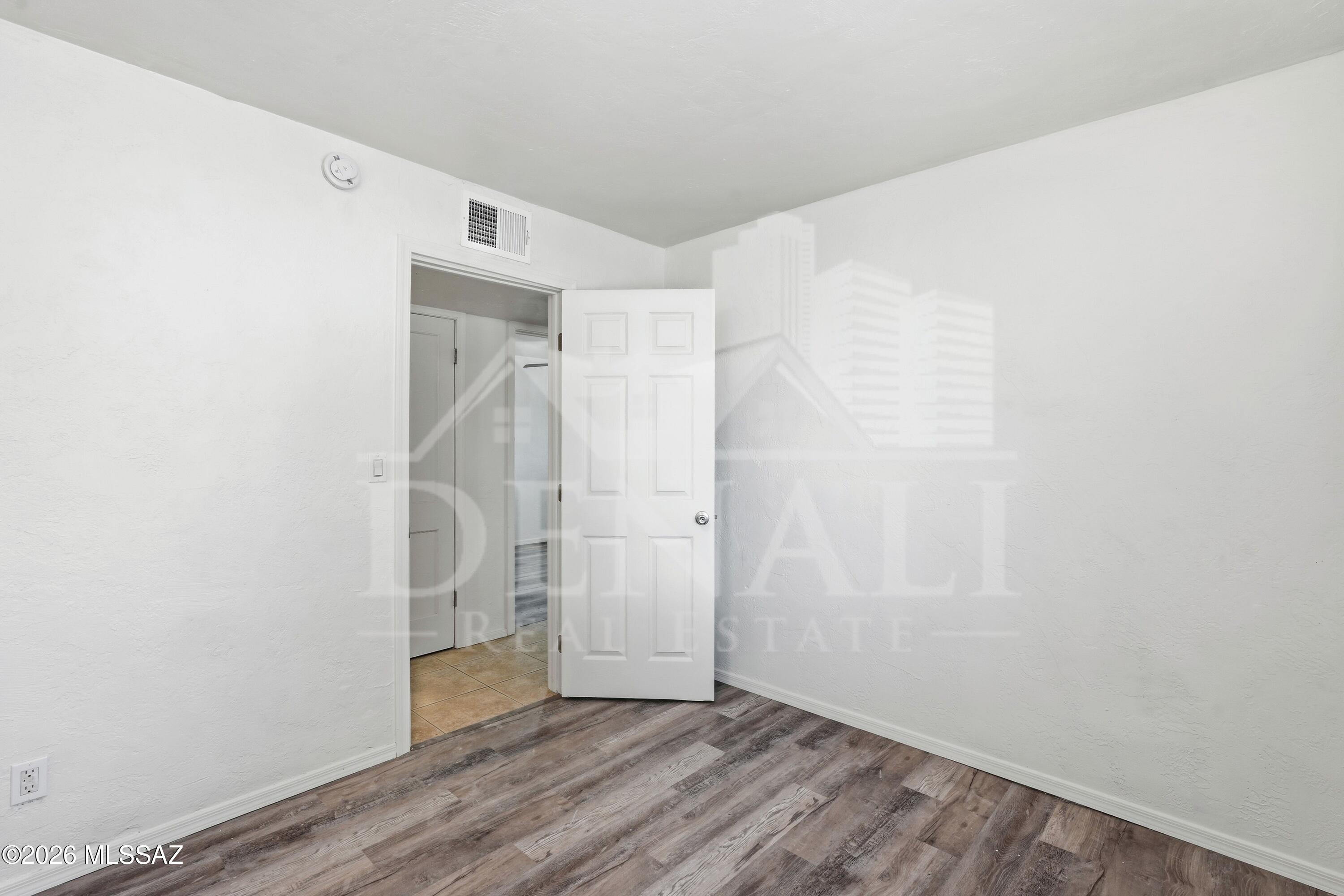 Amphitheater Acres Addn. - Residential Lease