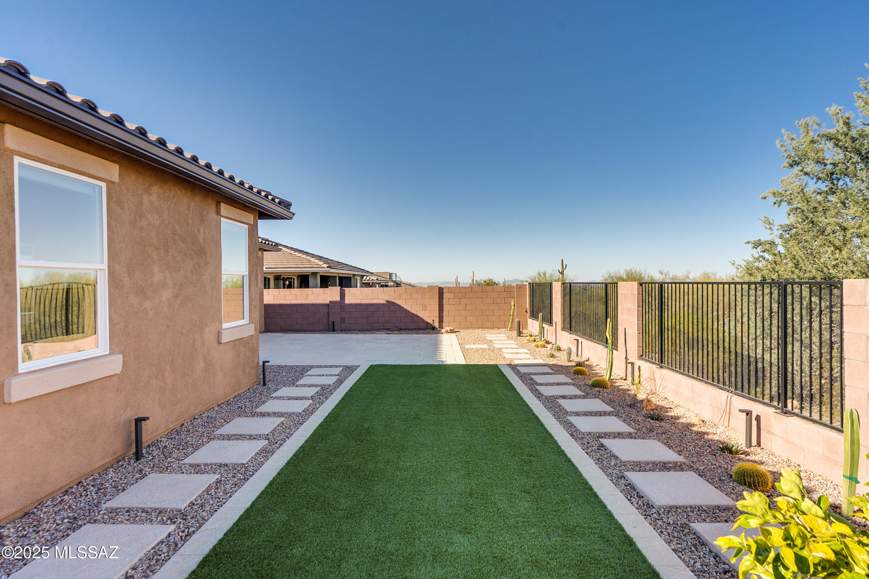 Blue Agave At Dove Mountain - Residential