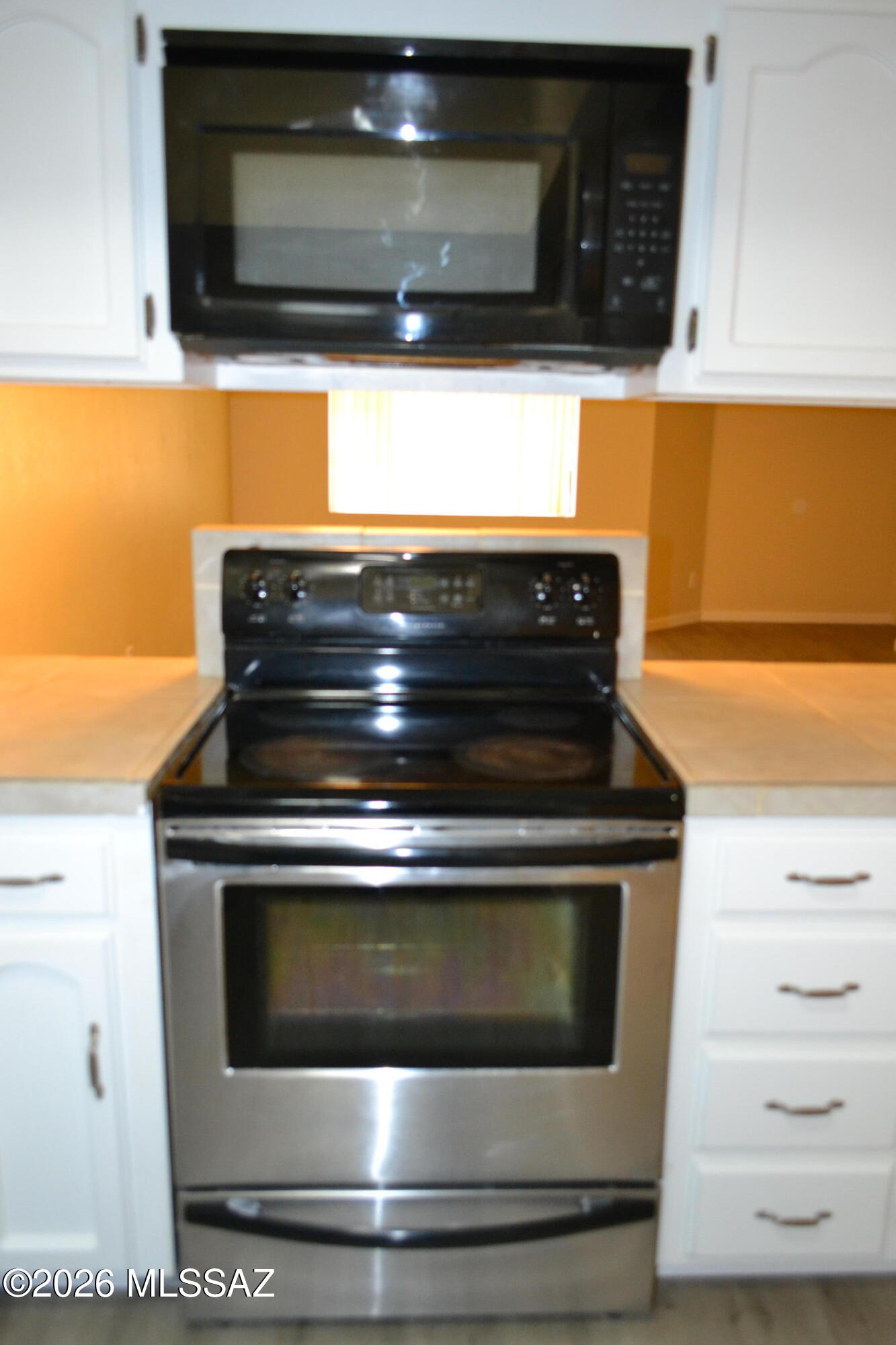 Casitas Real Condos. - Residential Lease