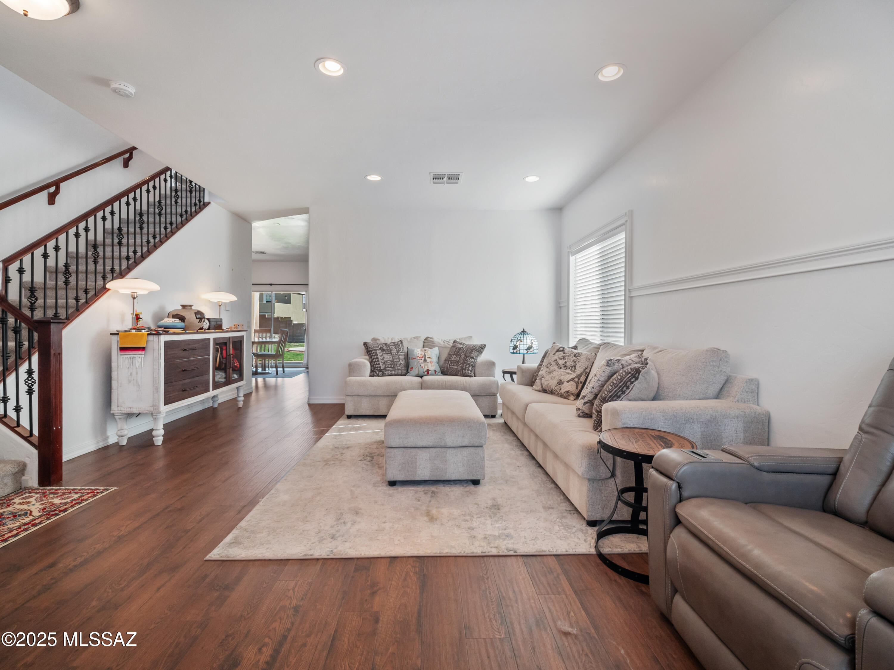 Black Horse (1-411) - Residential