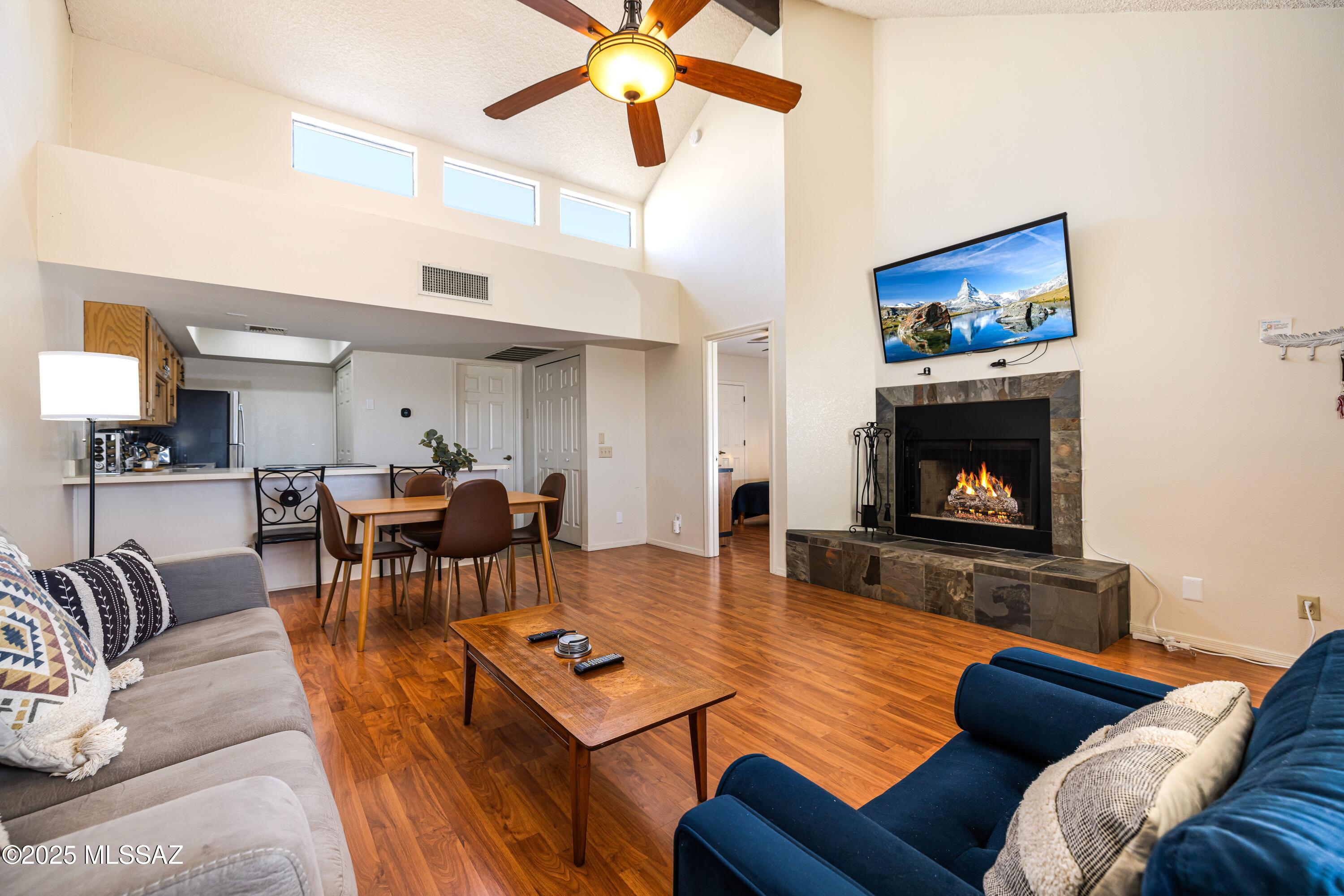 Casitas Real Condos. - Residential