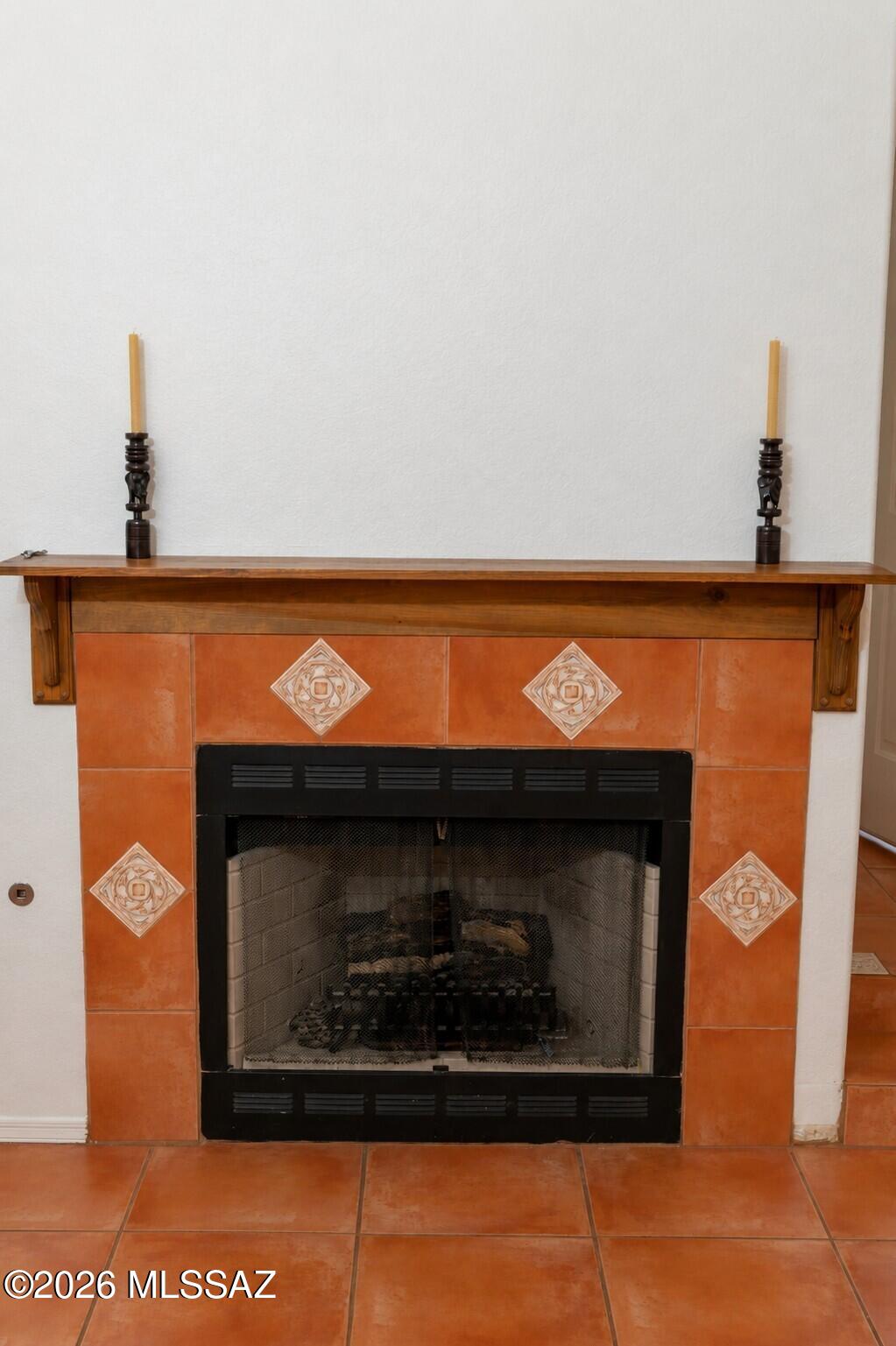 Country Club(1-221) - Residential