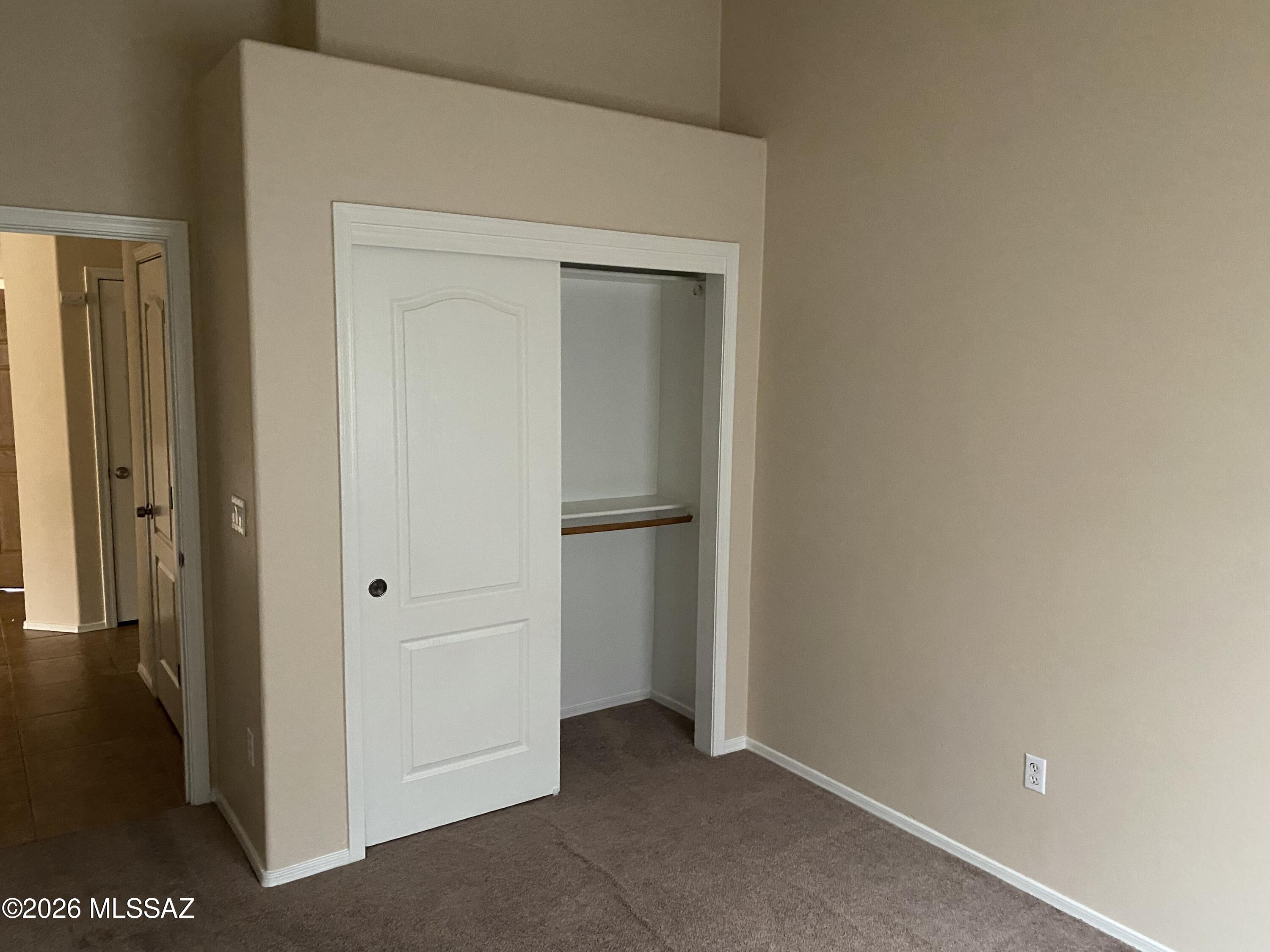Valencia Reserve South (1-315) - Residential Lease