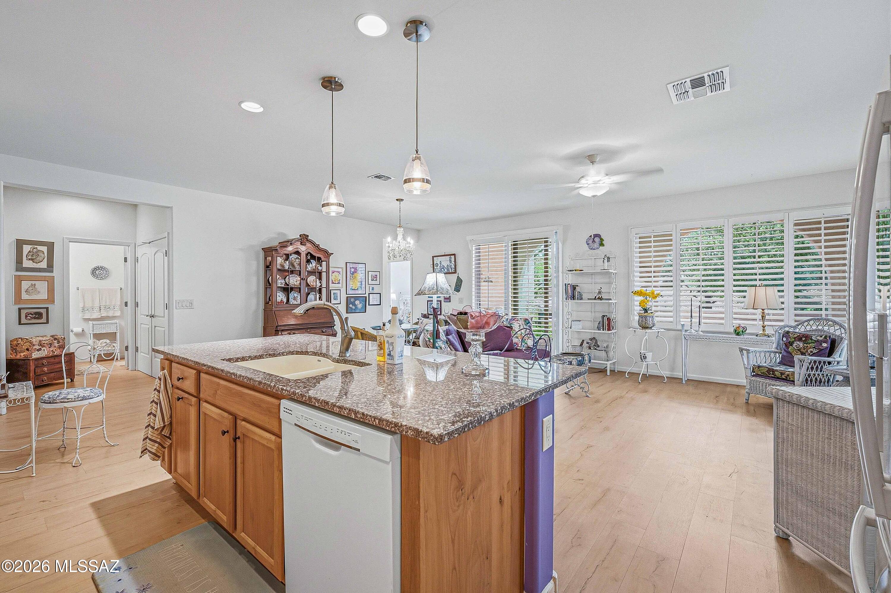 Quail Creek II Unit 33B SQ20161810746 - Residential