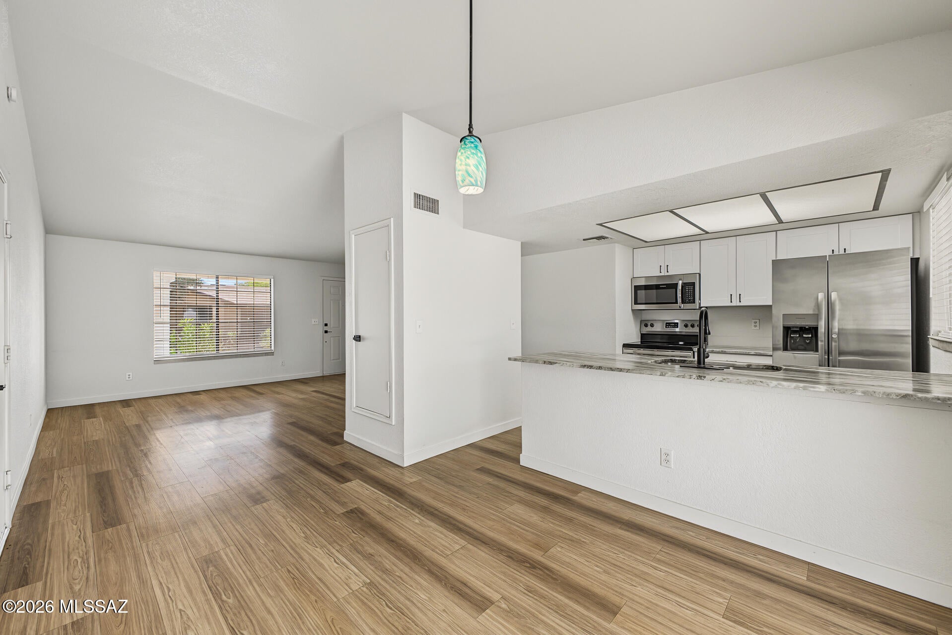 Country Hollow (1-39) - Residential