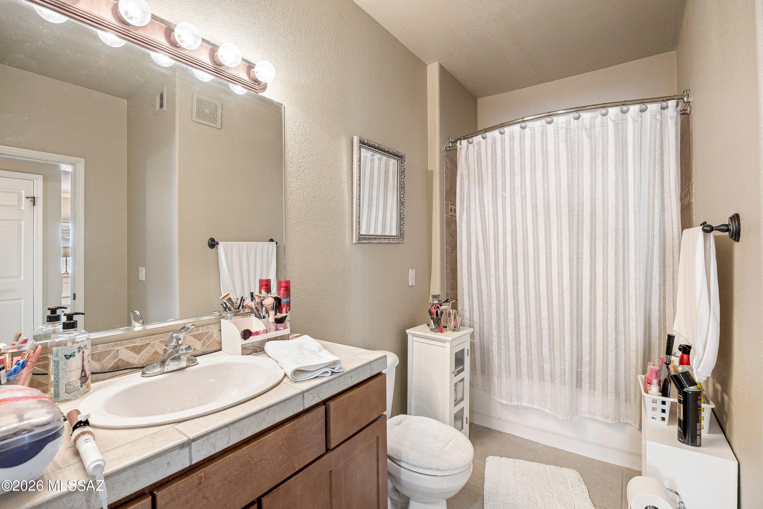Pinnacle Canyon Condominium - Residential