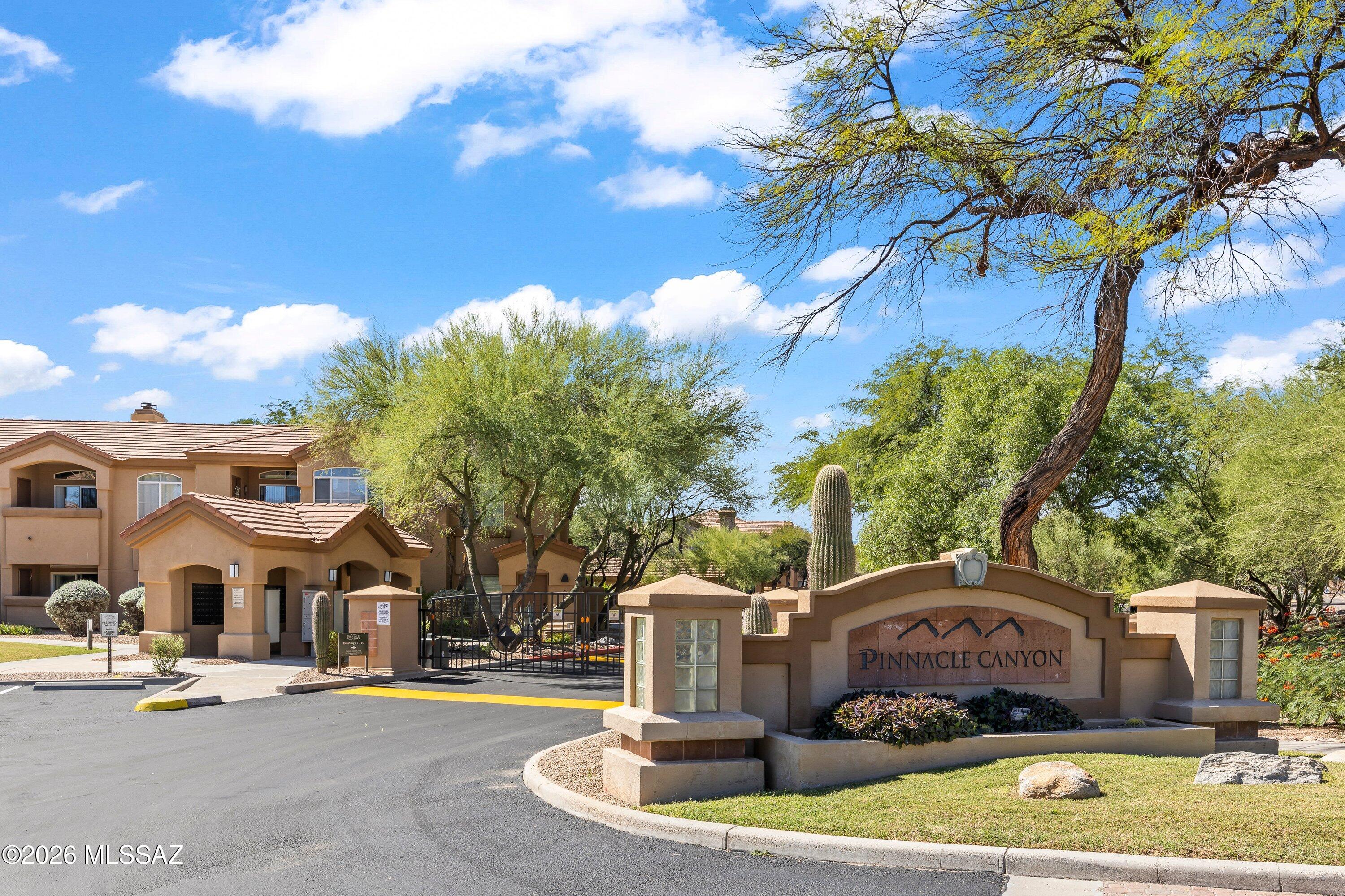 Pinnacle Canyon Condominium - Residential