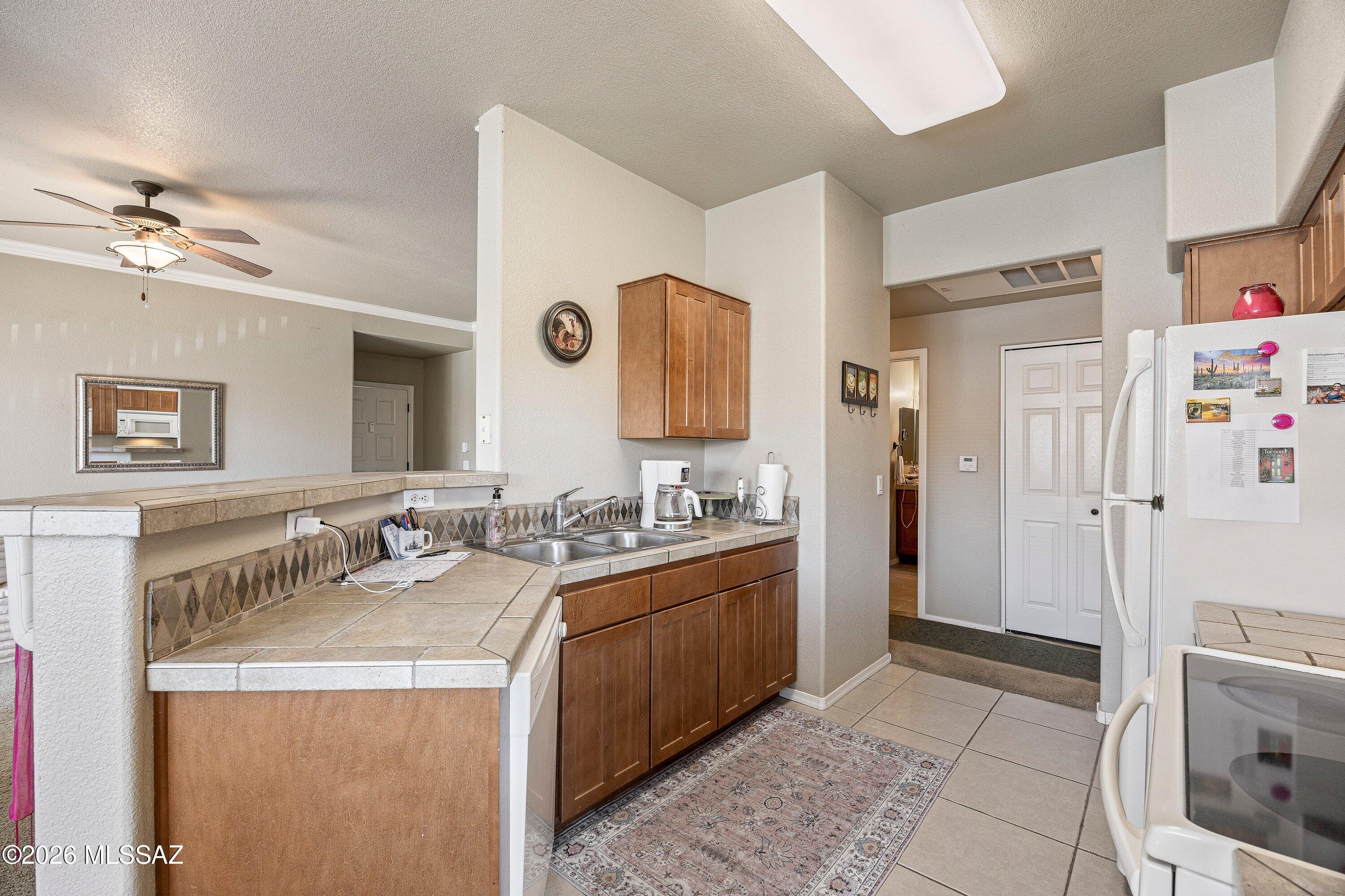 Pinnacle Canyon Condominium - Residential