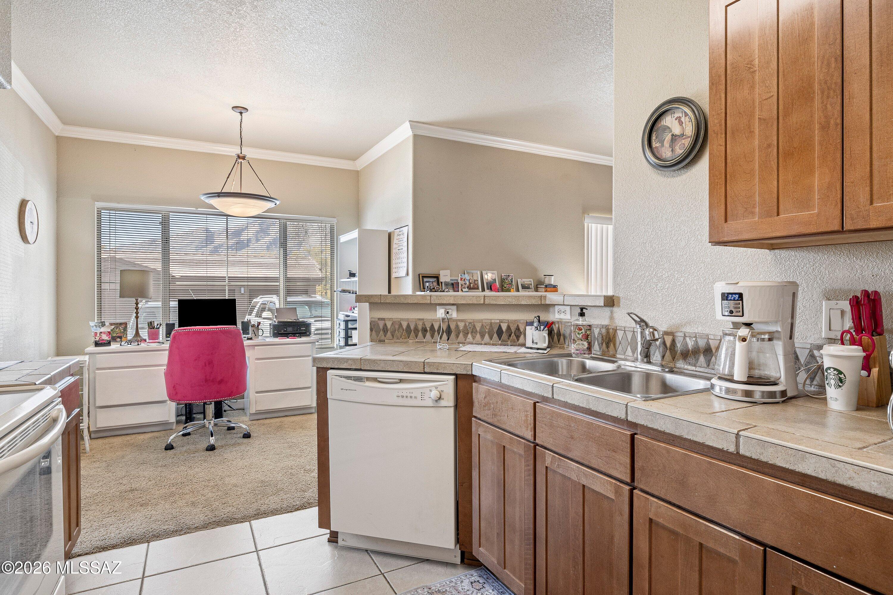 Pinnacle Canyon Condominium - Residential